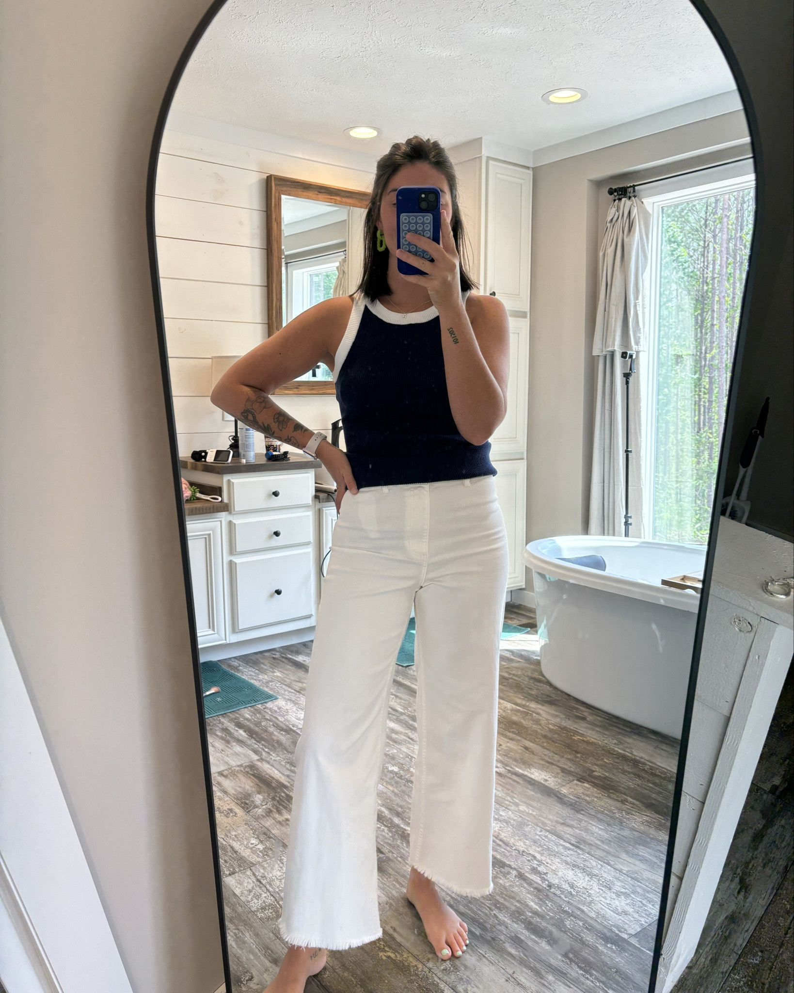 I do love a good pair of white jeans! These hug in the all the right places! Paired with a tank and bright earrings for the perfect HOC winter look  

#LTKSeasonal #LTKStyleTip #LTKSummerSales