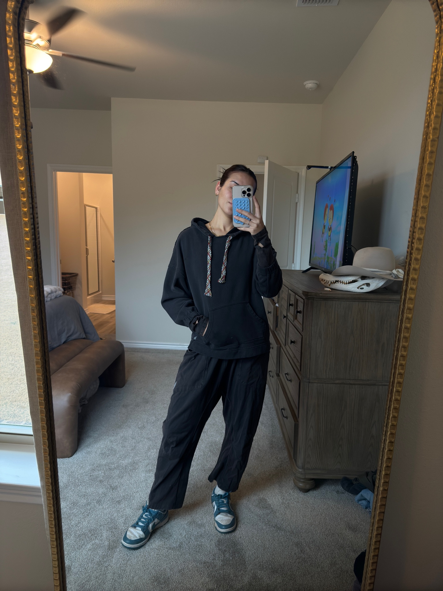 comfy cute outfit 

#LTKBeauty #LTKSeasonal #LTKTravel