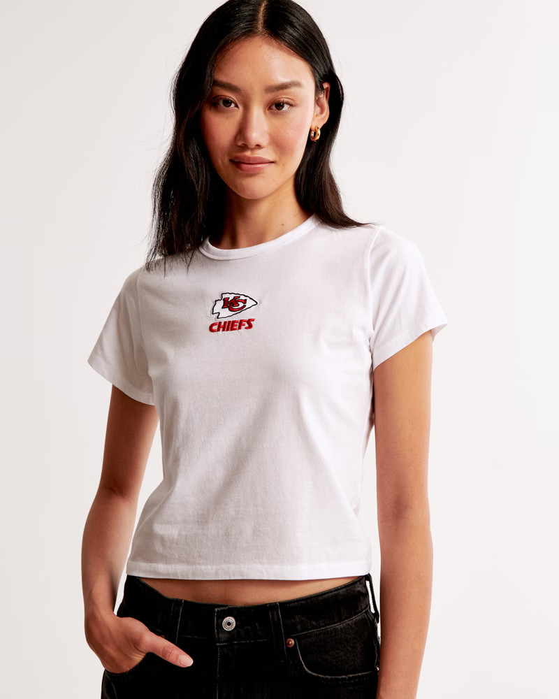 Women's Kansas City Chiefs  Sunday Crew | Women's Tops | Abercrombie.com | Abercrombie & Fitch (US)