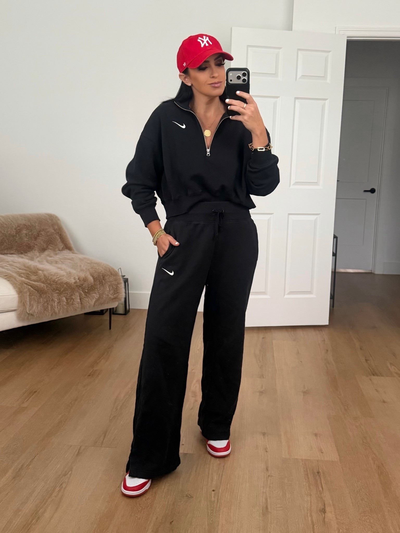 Nike sweatpants wearing size medium. Nike 3/4 zip sweatshirt wearing size medium 