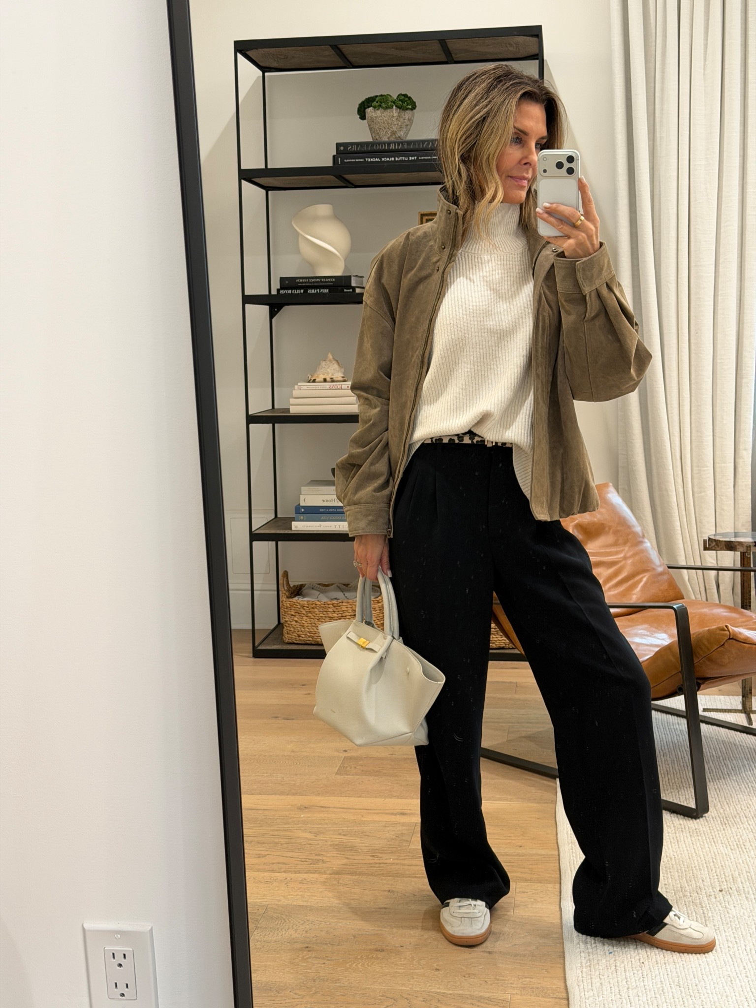 Day 5 of 7 of Chic but Warm! I’m 5’6’’.
-Zara suede jacket size S
-Target funnel sweater size L
-Aritzia pant size 2 short

#LTKSeasonal #LTKOver40 #LTKootd