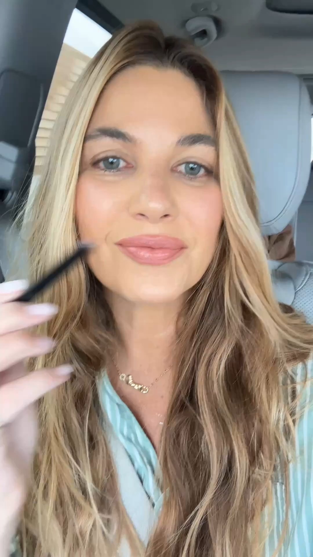 Lip mix on the way to gymnastics 💄🫦
Lip liner: Tempt
Lip gloss balm: Crave 
Shirt: medium 

#LTKGiftGuide #LTKFindsUnder50 #LTKBeauty