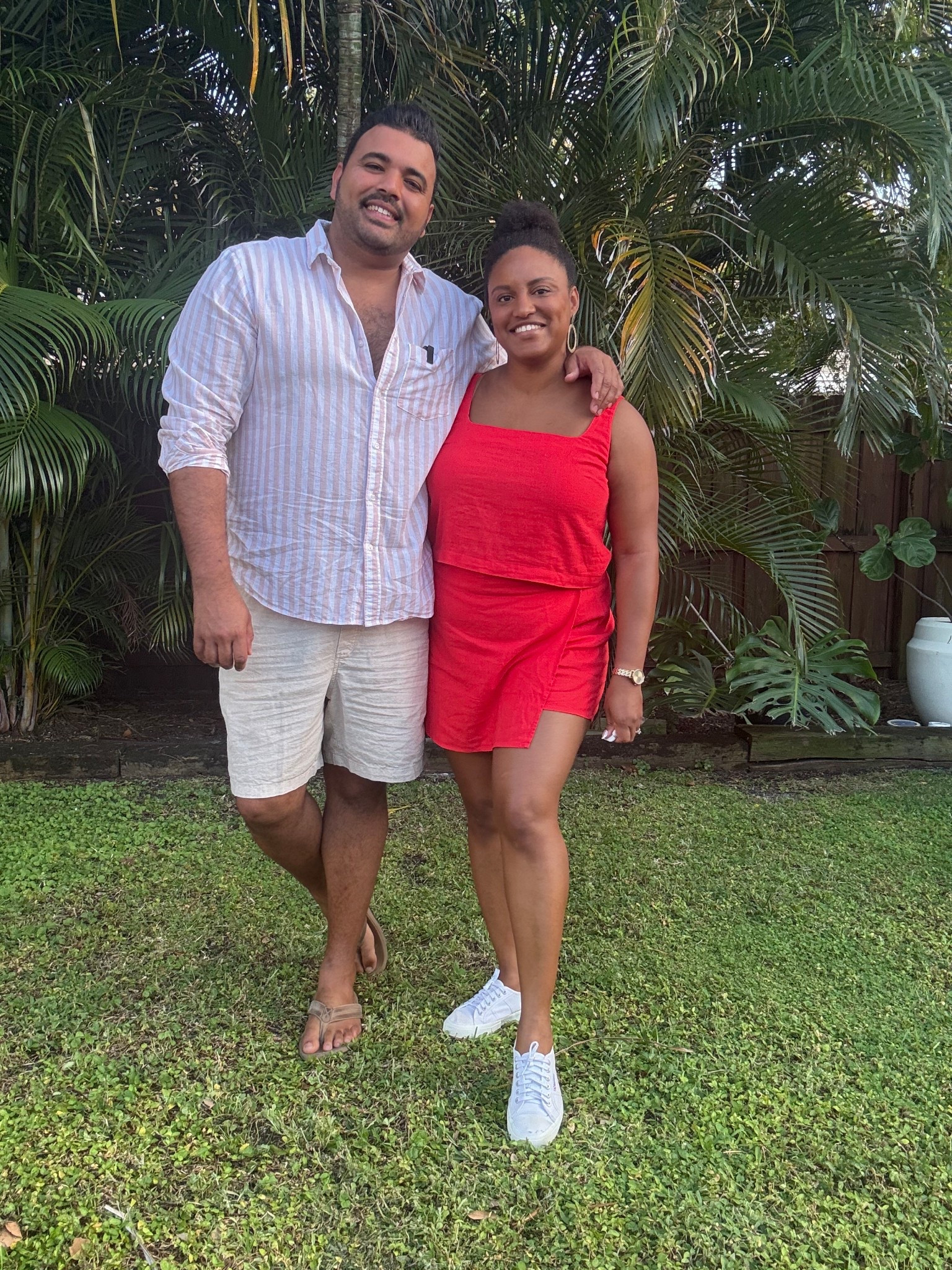 Casual date night outfit | Britt wearing XL and Leo wearing 2XL | Midsize date night  