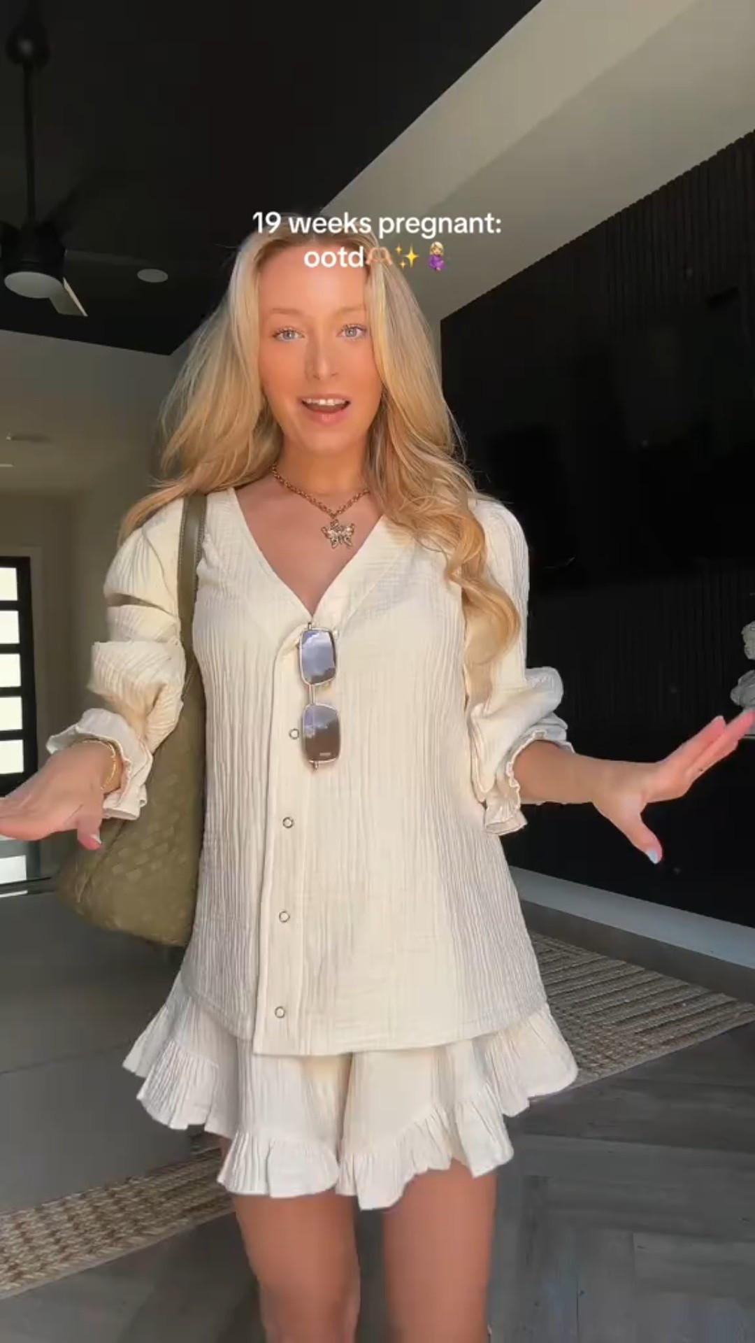 19 weeks pregnant outfit of the day🫶🏼

#LTKStyleTip #LTKSummerEdit #LTKFindsUnder100
