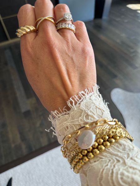 Victoria Emerson jewelry!  Such pretty pieces and a lot of them are only $20 through 10/6!


OOTD, affordable stacking bracelets, rings, 

#LTKCon #LTKstyletip #LTKfindsunder50