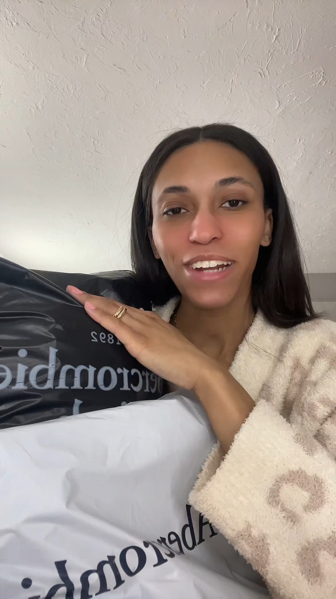 Abercrombie haul

Abercrombie denim, popover hoodie, loungewear, low rise jeans, spring outfit ideas, clothing haul 

#LTKsalealert #LTKVideo #LTKfindsunder50