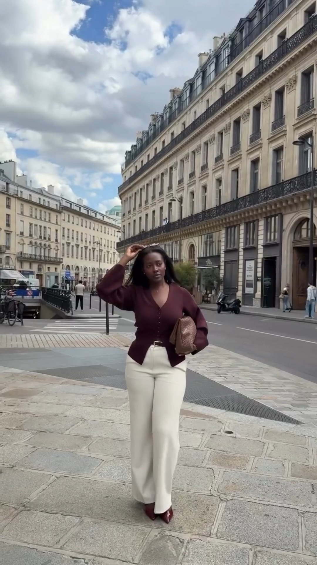 What I wore in Paris today | Part 2 
Top and shoes @newlook 
Trousers @marksandspencer 
Bag @amazonfashioneu 

.
. 
.
.
.
.
.
.
.
.
.
.
.
.
.
.
outfit ideas. outfit inspo. fashion inspo. minimal style. effortless chic. everyday outfit. ootd. streetwear style. get ready with me. minimal fashion. scandinavian style. hair inspo. daily outfit. outfit ideas. luxury style. gold jewellery. gold acessories. neutral style. feminine style.
Autumn fashion. Fall inspo. Fall outfits.
Elegant outfits. Work outfit inspo.  #styleinspo #ootd #curvyfashion #styling #fallfashion #ogl #autumnmusthave #grwm #midsizestyle #fashioninspo 
#minimaliststyle #classicoutfit #capsulewardrobe #modestfashion #curvyfashion