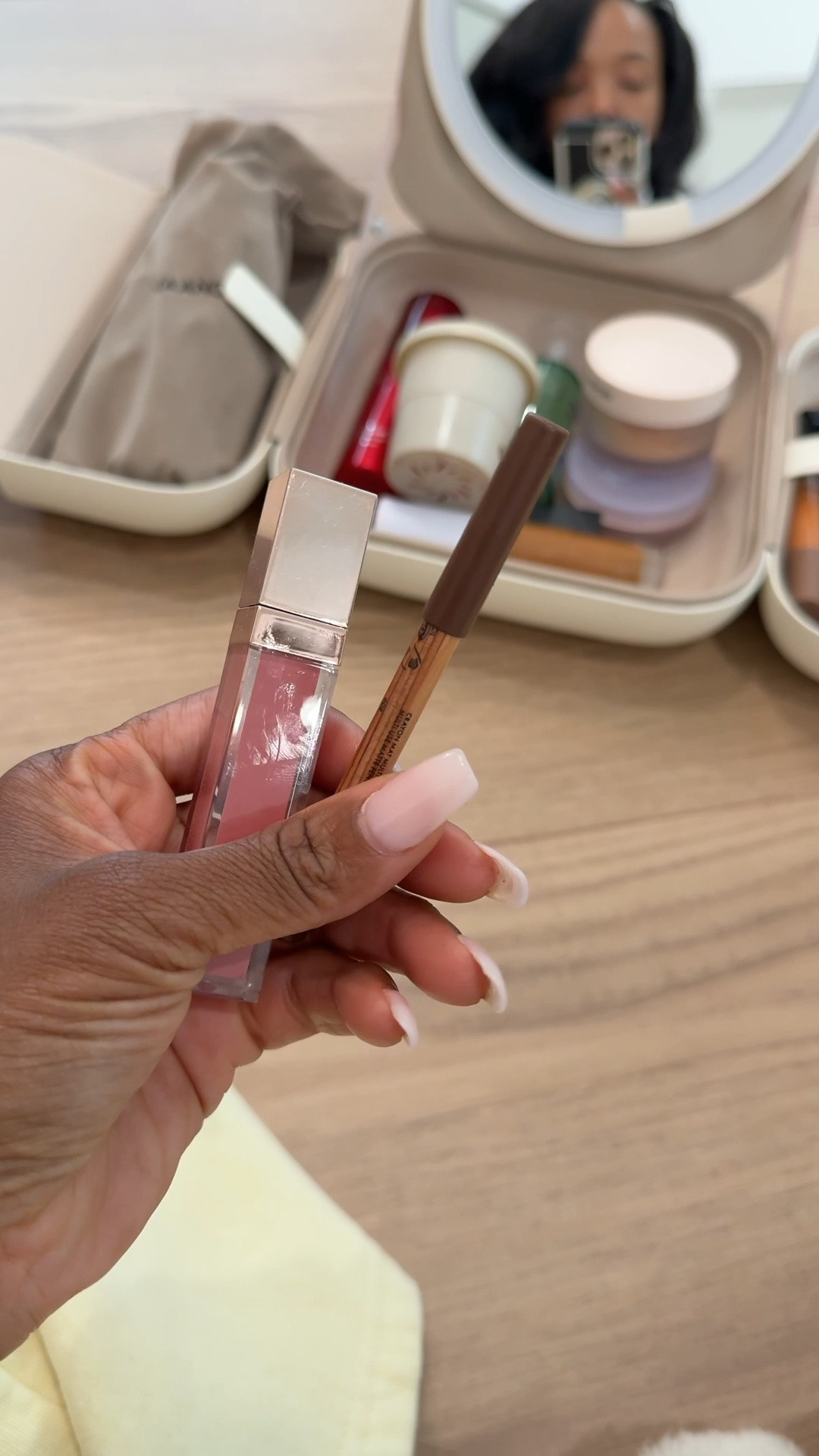 💄 Amazon Prime is the perfect time to treat yourself and save on beauty favorites! It’s the combination I wear the most because it’s easy, flattering, and goes with everything. If you’ve been wanting to recreate the look, now’s the time to grab it while the Prime specials are live!

💋 Aprovecha los especiales de Amazon Prime y consigue mi lip combo favorito. Es el que más me preguntan y el que uso casi todos los días porque combina con todo. ¡No dejes pasar estas ofertas antes de que terminen!

Shop the links below.

Follow me on Instagram and YouTube @kirasfashionfinds

#LTKSaleAlert #LTKBeauty #LTKvlog