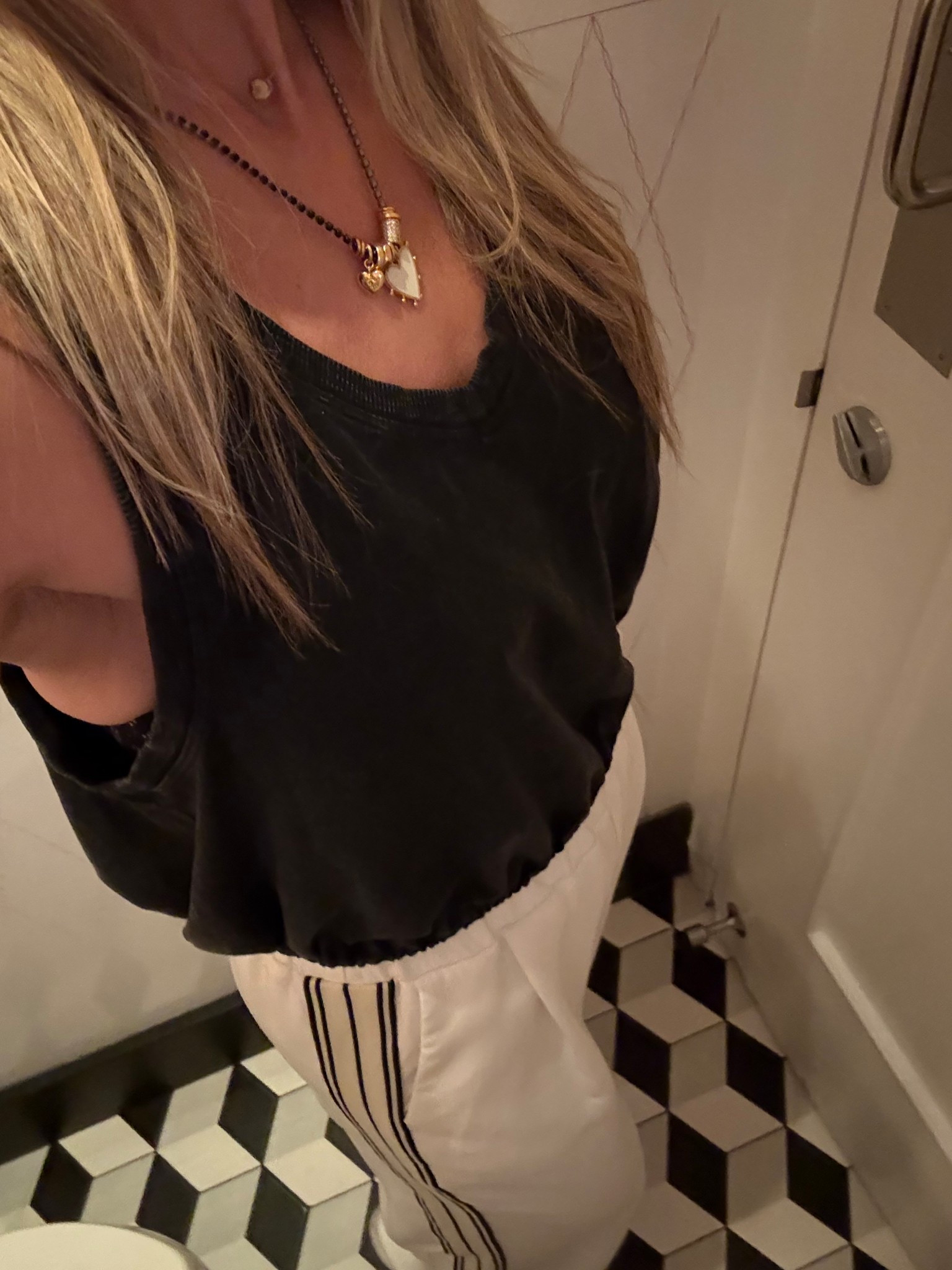 My new favorite necklace 🖤
Elizabeth Cole is having her anniversary sale 20% off

#LTKSeasonal #LTKStyleTip #LTKU