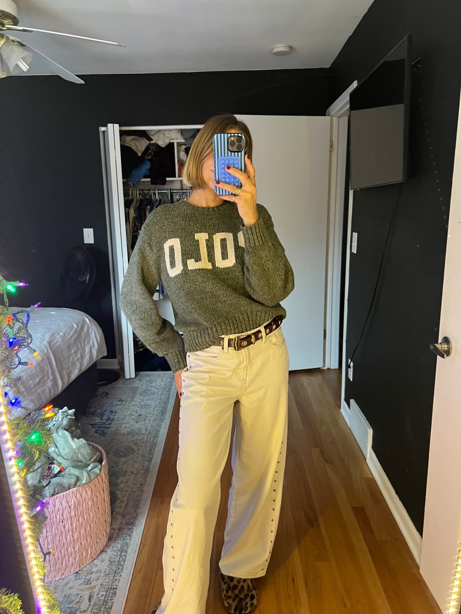 Jean obsessed! Wearing a size 2