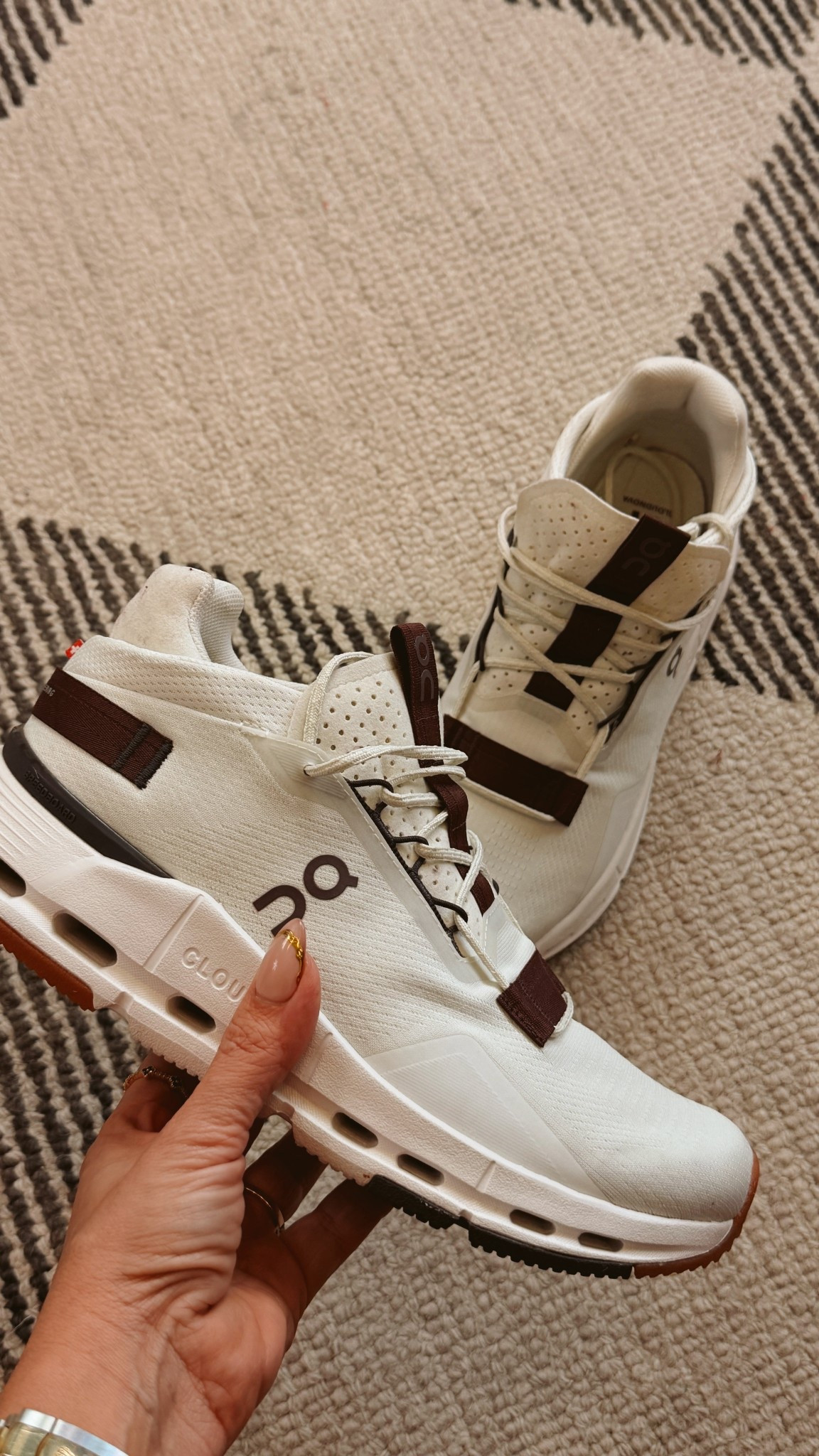 Love this burgundy shade so much! 