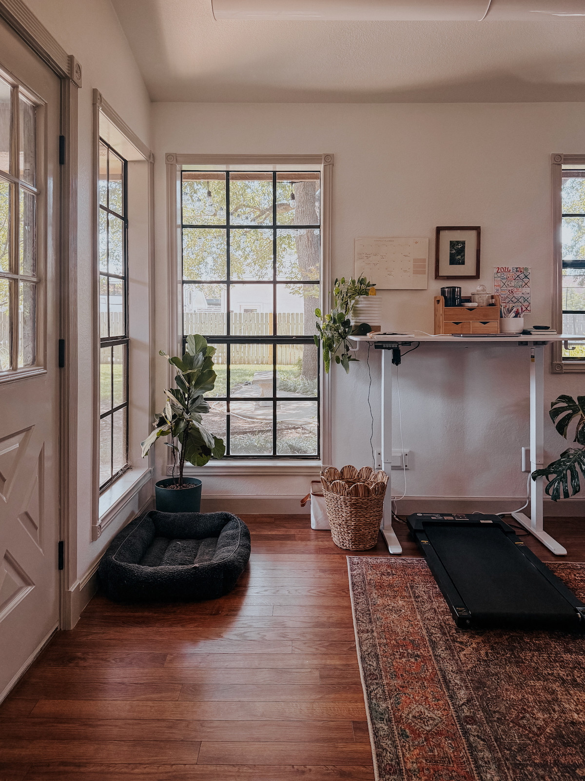 1 YEAR HOUSE TOUR | THE OFFICE

A few of my favorites from my cozy, bright & open home office.  

 #LTKHome