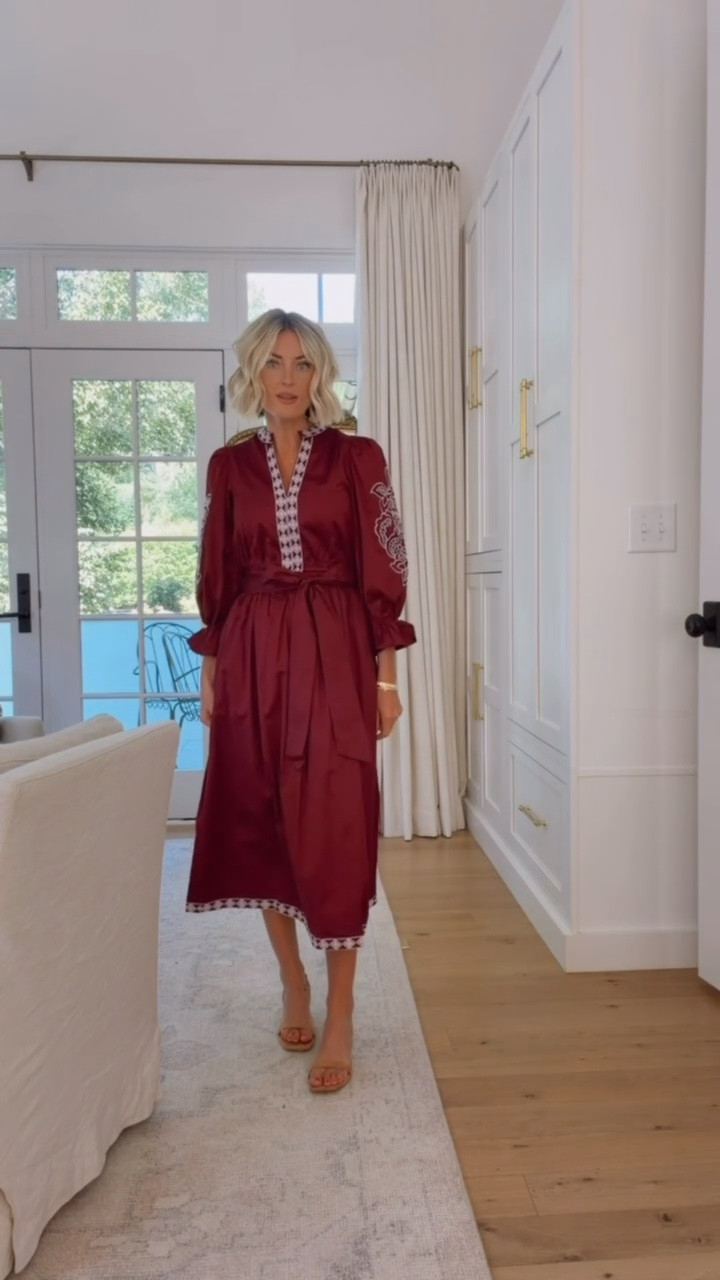 This is a more modest dress for fall! I love the color! Definitely a great dress for workwear! Wearing XS! Use code LOVERLY15 for 15% off your first Avara order!

Loverly Grey, Avara, fall dress, fall outfit, fall workwear, teacher outfit, burgundy dress

#LTKSeasonal #LTKWorkwear