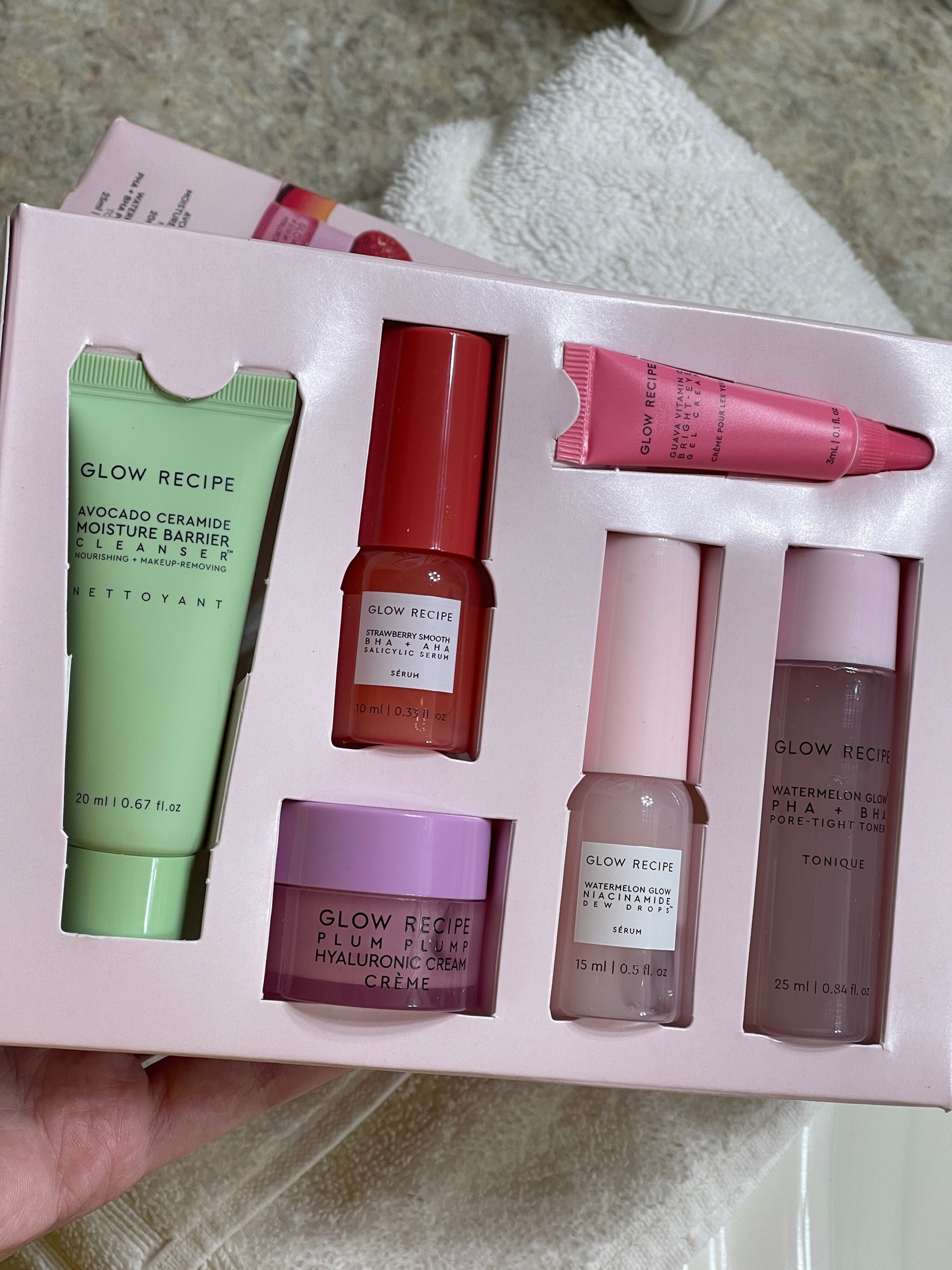 My current fave products to get glowy & glassy skin! 🫧🧴🧖🏼‍♀️

Kit by: Glow Recipe

#skincare #beauty #cleanbeauty #sephora #sephorafinds #glowrecipe #kbeauty #koreanskincare #glowbabies #antiaging #antiagingskincare #glassyskin #glassyskincare

#LTKBeauty #LTKGiftGuide #LTKFindsUnder50