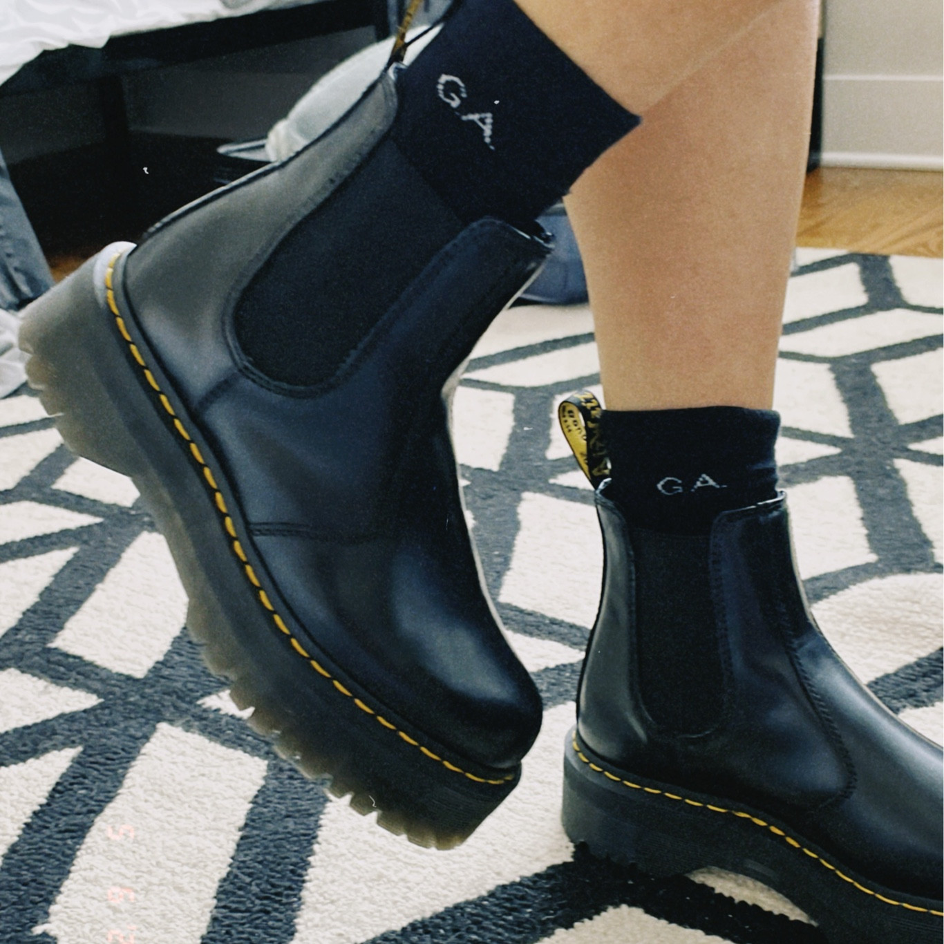 2976 Slip Resistant Men's 2976 Very Dr Martens Chelsea Boots