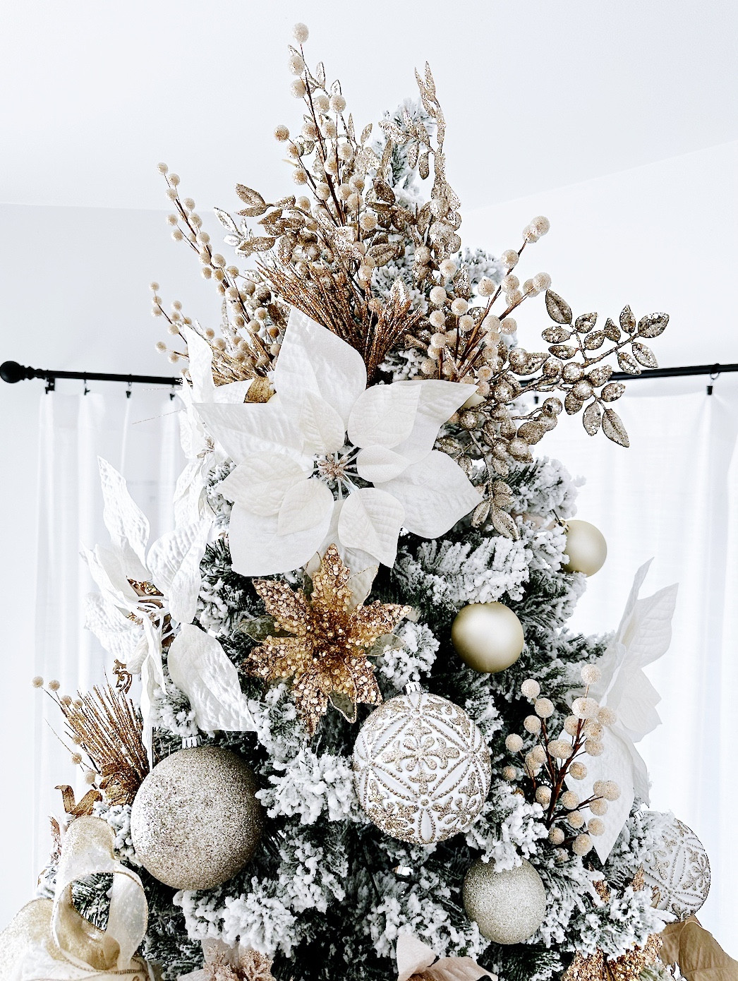 King of Christmas 

#LTKSeasonal #LTKHolidaySale #LTKHoliday