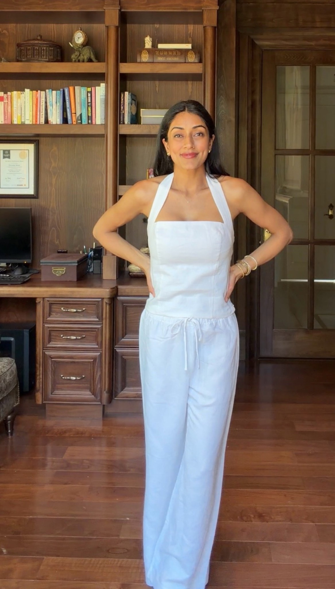 The perfect linen set. Wearing a size small in the top and bottom @Aritzia #ad #aritziapartner