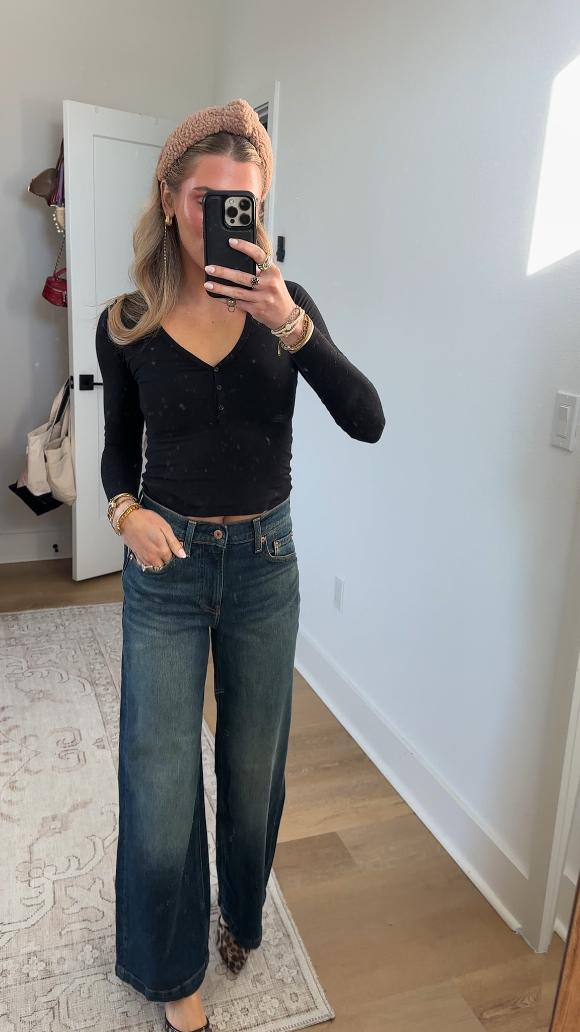 Gap high rise denim jeans size 24 or 00. A fitted waist on top of our signature wide leg.

Fit: Fitted in the waist & hips with a full-length, relaxed wide leg. This jean has a loose fit – size down for a slimmer fit.
Fabric: 99% Regenerative Cotton, 1% Stretch. ​
Stretch: Low Stretch Jeans. Our most comfortable authentic denim. Holds you in at the hips & waist but feels easy everywhere else.
Rise: High Rise Jeans.
Look: A semi-fitted five-pocket jean in a vintage dark tint.
Details: Zip fly & five-pocket styling.
Responsibly Made: This pair of jeans is part of our water-saving Washwell program. Compared with conventional wash methods, Washwell uses at least 20% less water.
More Sustainable Cotton: Made with 99% regenerative cotton which is grown using holistic agricultural practices that improve soil health, climate resilience, water retention, and local biodiversity.

#LTKPetite #LTKSeasonal #LTKootd