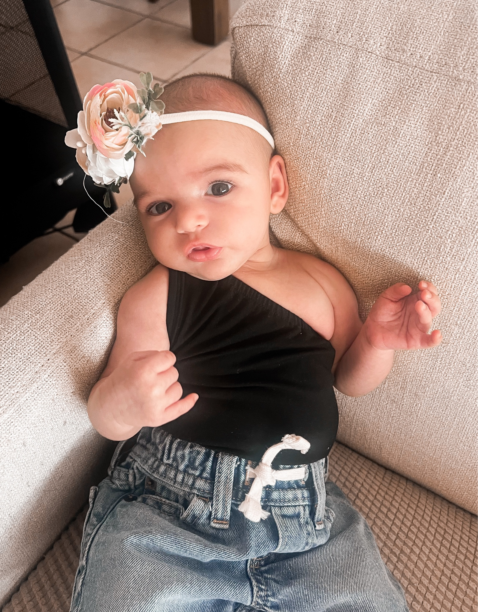 Baby girl outfit

Baby one shoulder, baby jeans, baby shorts, fall outfit, kids, children, children fashion, kids fashion, 

#LTKKids #LTKBaby #LTKFamily