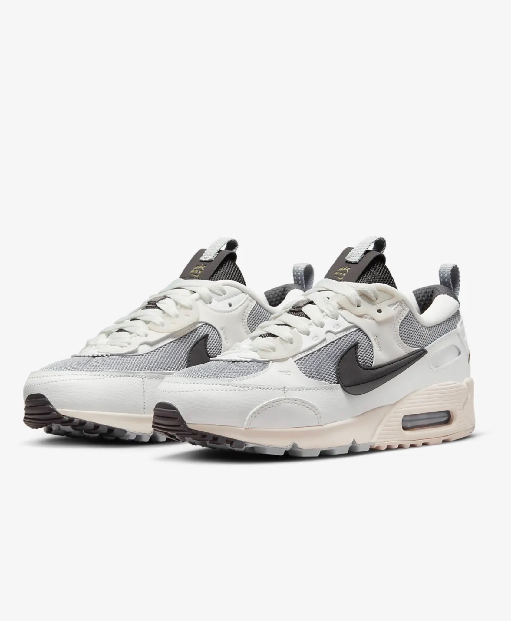 Obsessed with these new Nike sneakers ! 

#LTKSeasonal #LTKshoecrush #LTKfit