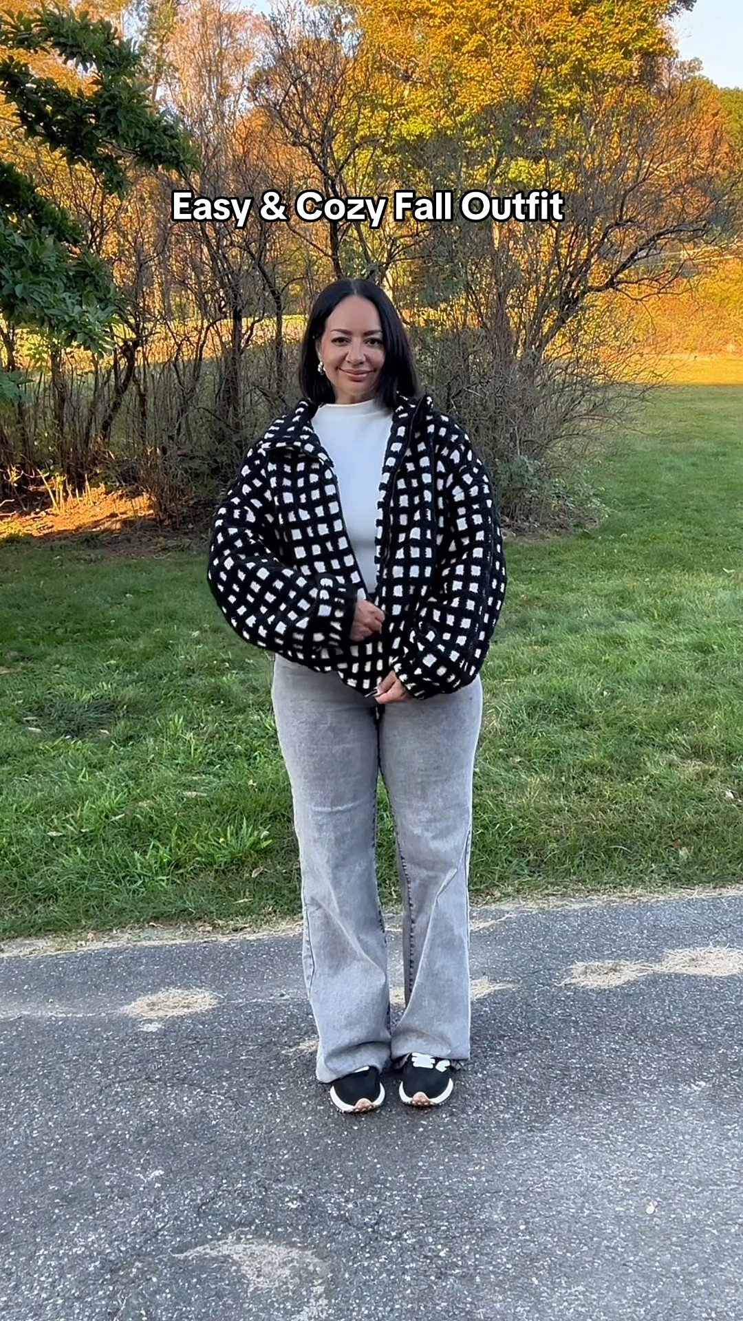 Easy and Cozy Fall Outfit 🍂🖤

Jeans are Fashion Nova

fall jacket, Sherpa jacket, fleece jacket, sneakers, bodysuit 

#LTKStyleTip #LTKFindsUnder50 #LTKSeasonal