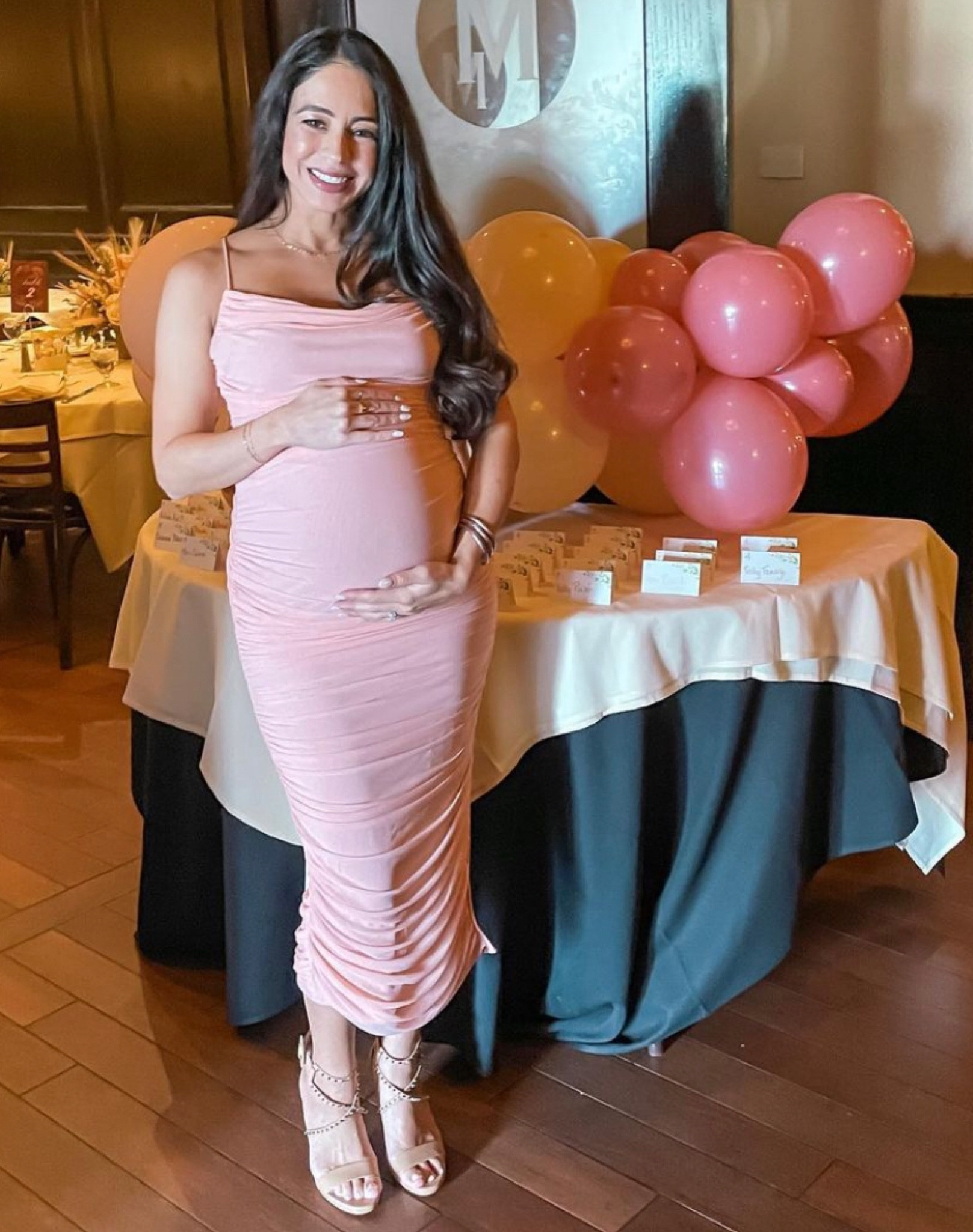 baby sprinkle in the sweetest maternity dress 

#LTKstyletip #LTKparties #LTKbump