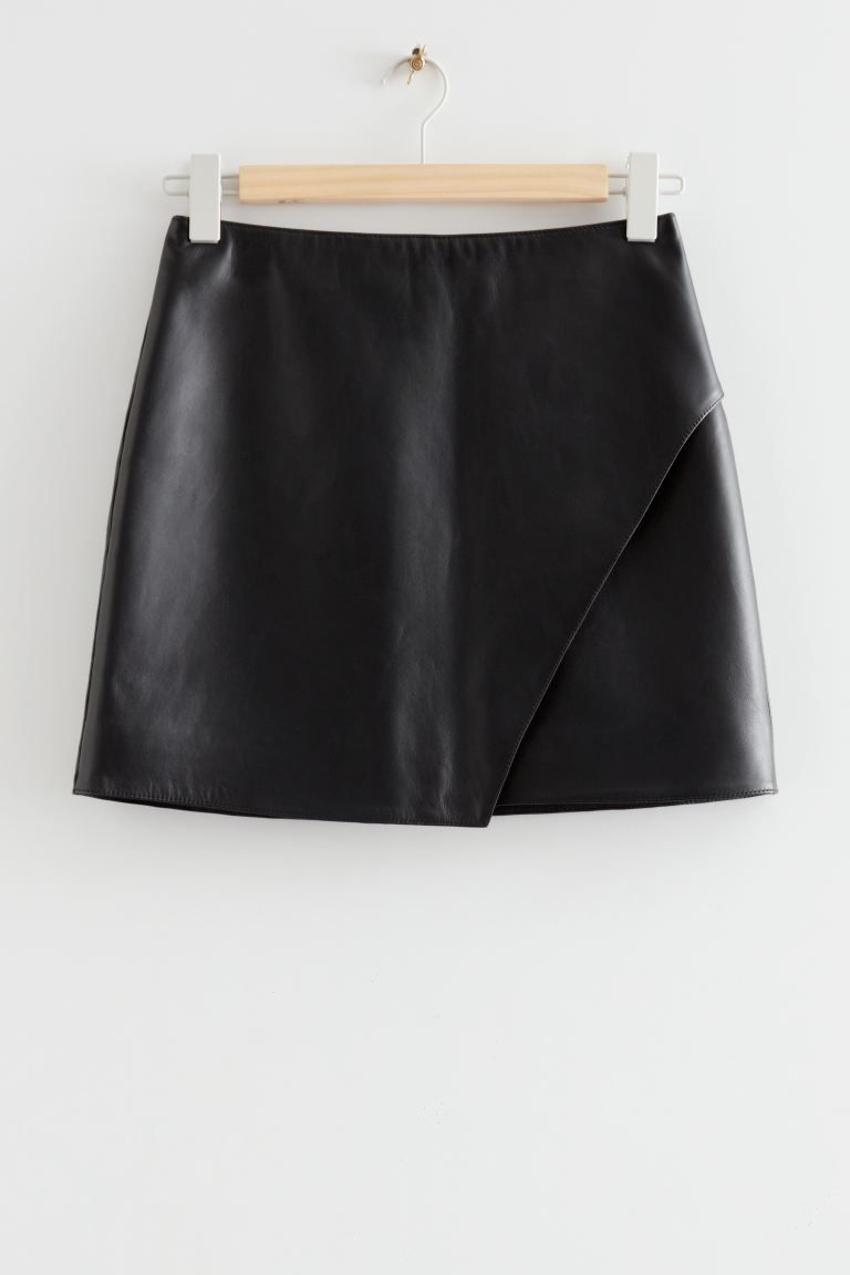 Asymmetric Overlapped Leather Mini Skirt - Black - Ladies | H&M GB | H&M (UK, MY, IN, SG, PH, TW, HK)
