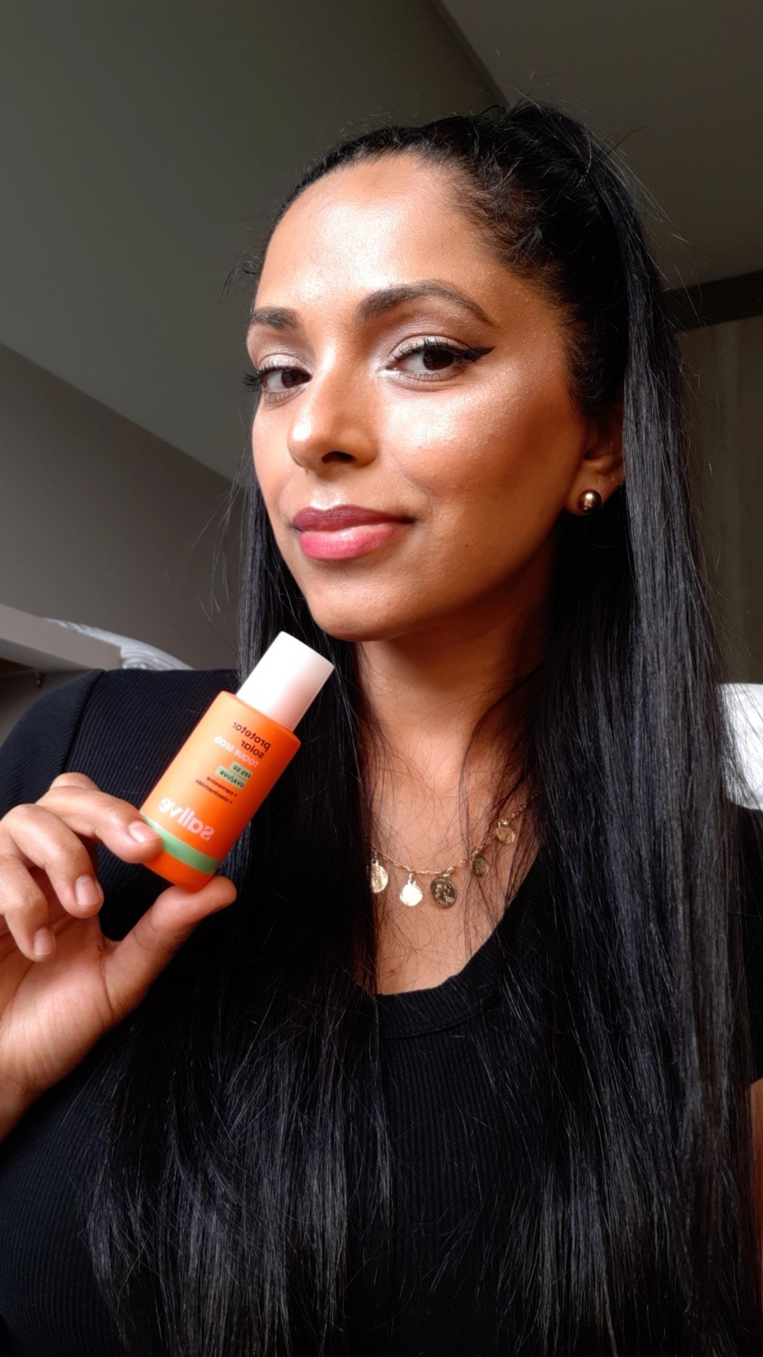 Protetor solar facial toque seco FPS50 e efeito mate. Com Niacinamida que controla oleosidade ao longo do dia, reduz o brilho da pele sem ressecar e disfarça poros.Tem alta proteção diária FPS 50 UVA/UVB PA++++•toque seco e acabamento mate •controla a oleosidade ao longo do dia •ação antioxidante: previne os sinais do tempo não esfarela e é compatível com maquiagem.#skincare #protetorsolar #autocuidado    

#LTKbrasil #LTKbeauty