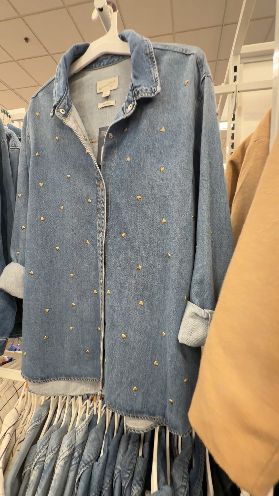 Embellished gold metal heart denim button up! 

#LTKOver40 #LTKdayinmylife #LTKmomlife