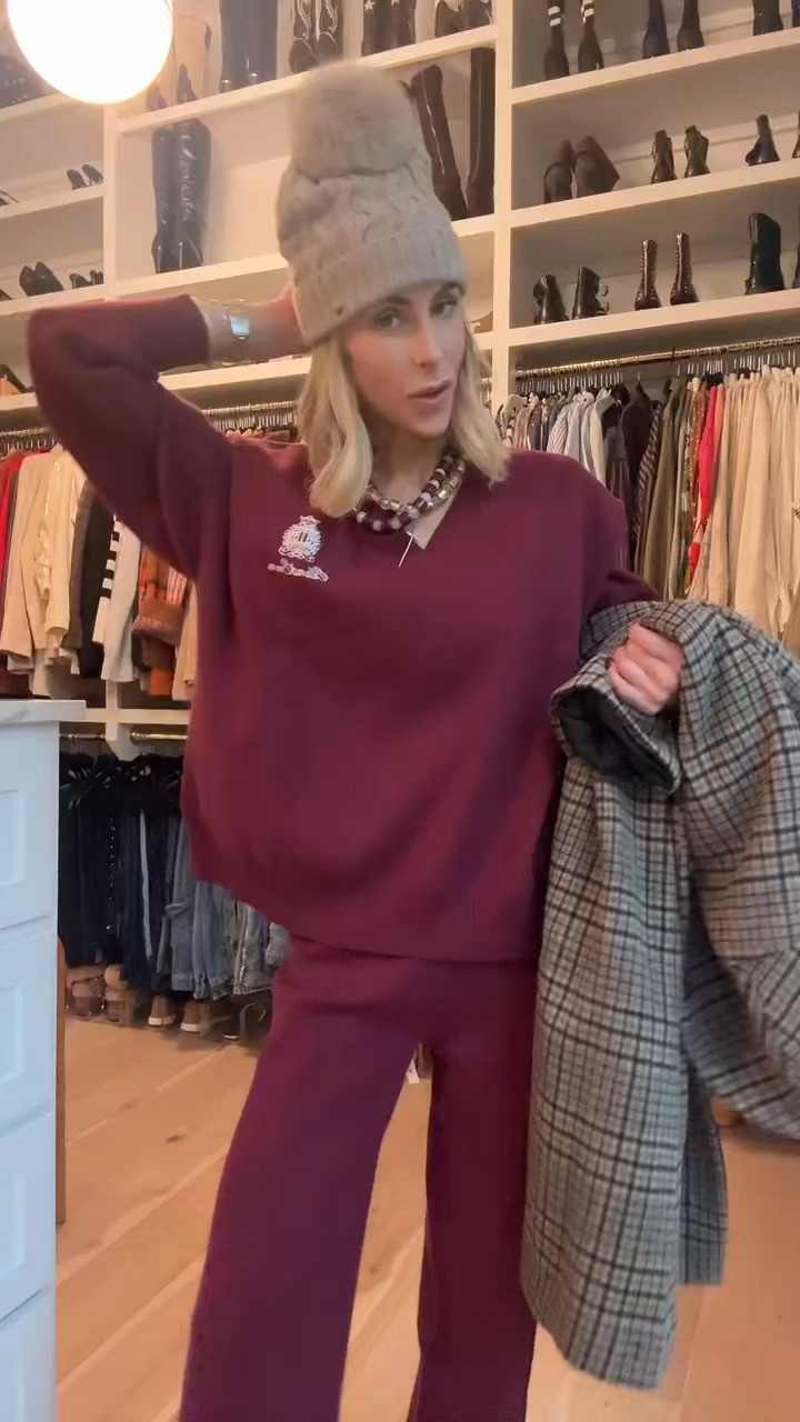 I love that this beanie is not too thick but SO warm!  

 #LTKHoliday #LTKSeasonal #LTKStyleTip