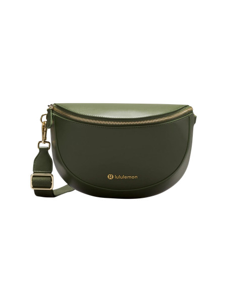 Cactus Material Saddle Crossbody Bag 2L | Lululemon (US)