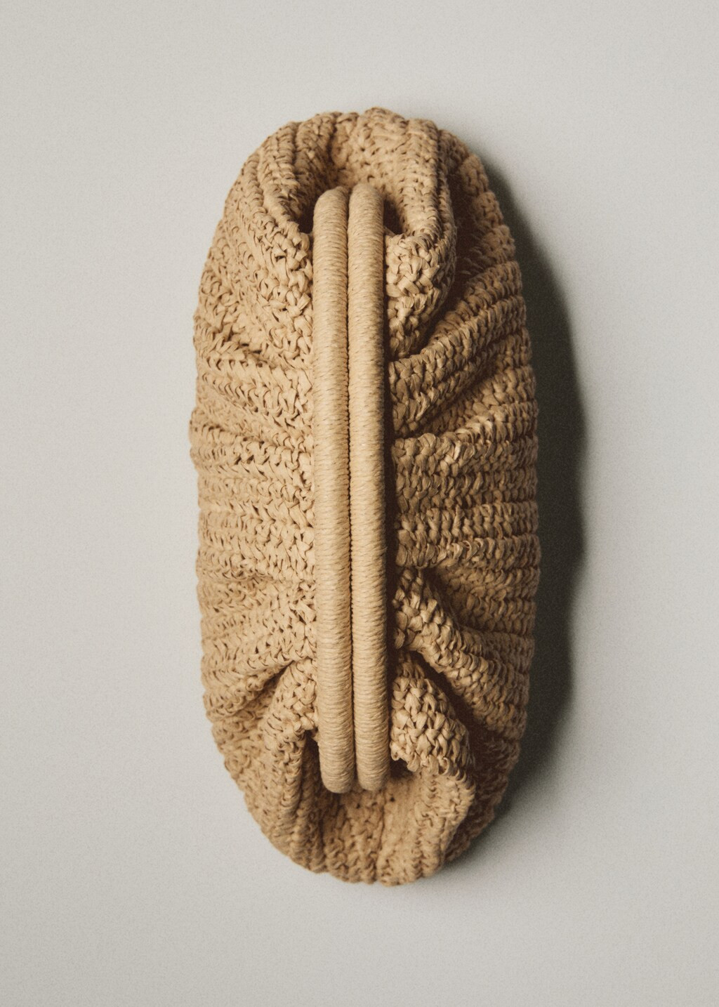 Results for "Natural fiber clutch bag" | Mango (US/MX/AU)