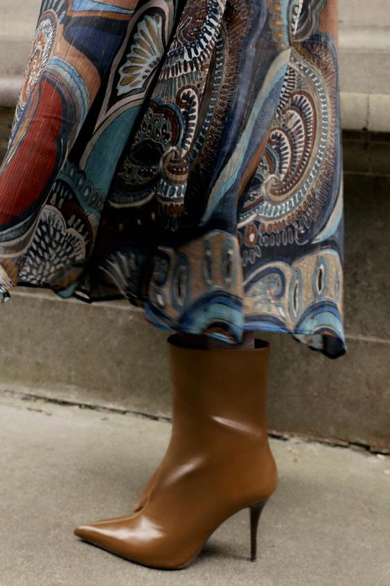 PATENT HEELED ANKLE BOOTS | Zara US