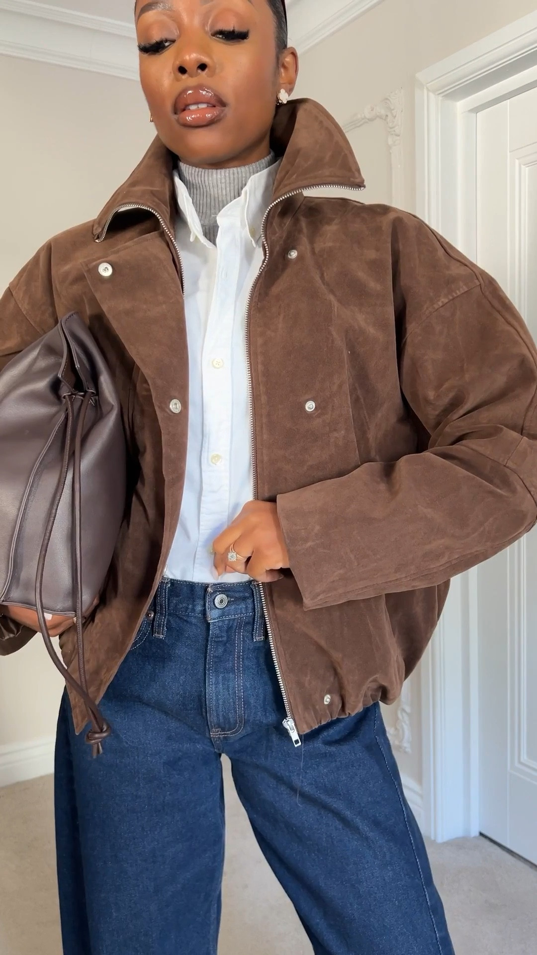 The jacket of the season! Suede bomber styling 🤎🪵🌰🧸


Autumn outfits, chocolate brown, workwear, work outfits 

#LTKstyletip #LTKeurope #LTKautumn