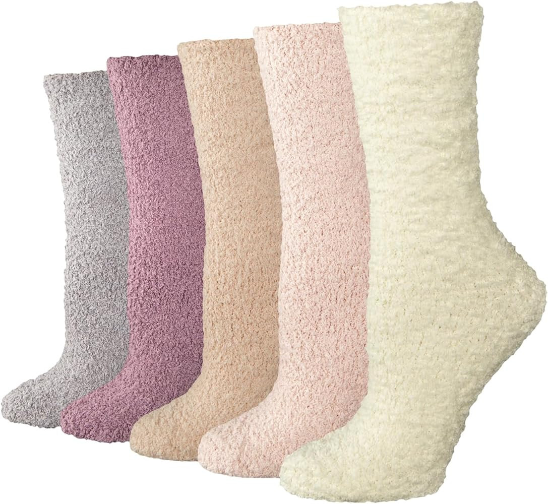 Amazon Essentials Women's Cozy Fuzzy Slipper Socks, Plush Sleep Socks, 5 Pairs | Amazon (US)