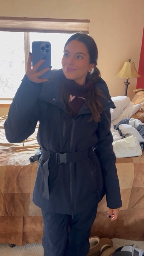 Skiing fit in colorado

#LTKStyleTip #LTKSeasonal #LTKFindsUnder100