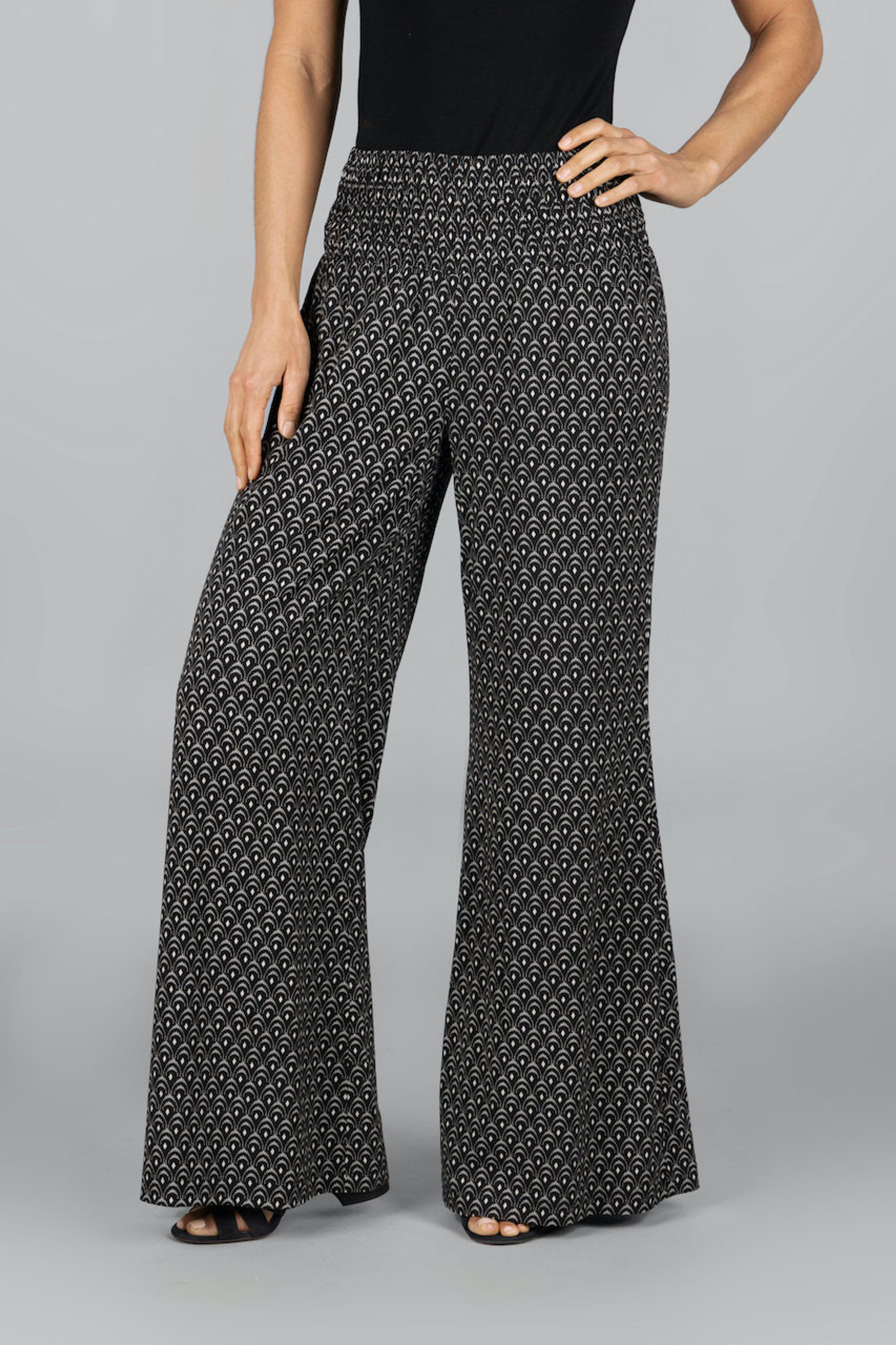 PORTOFINO TRAVEL PANT: WOODBLOCK | KIRAGRACE