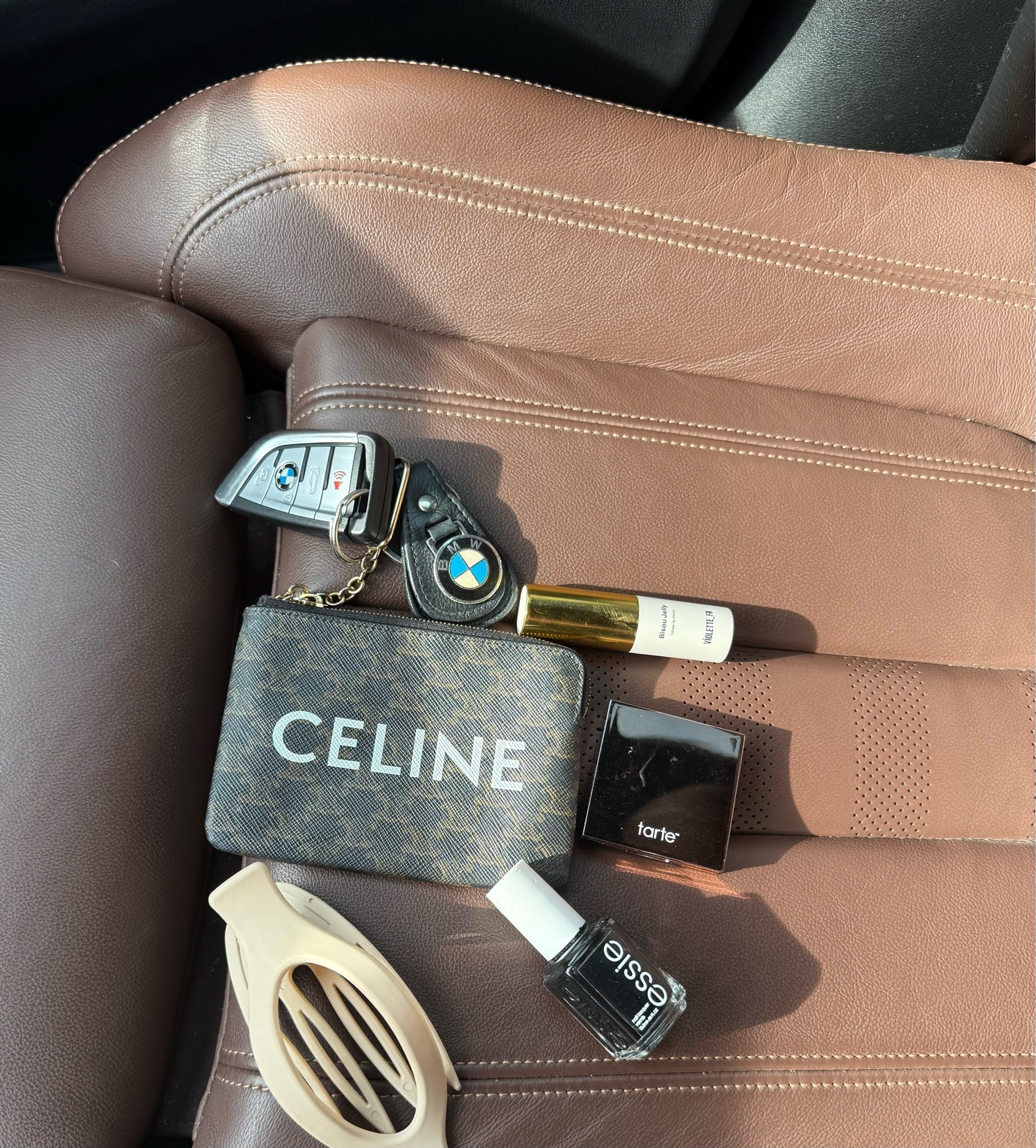 Some things in my bag.

#LTKdayinmylife #LTKmomlife #LTKBeauty