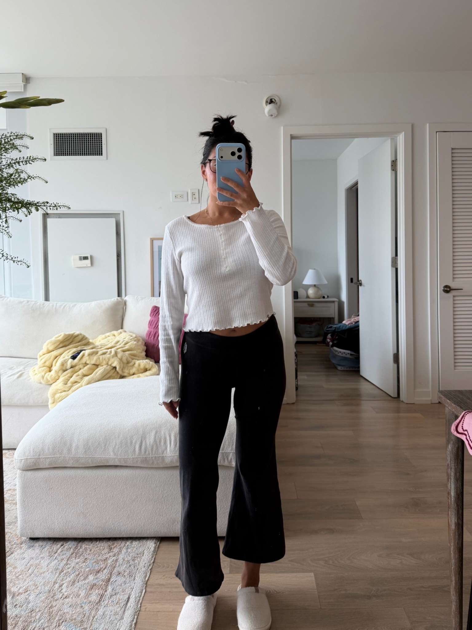 Lounge/workout pants in S

#LTKPetite #LTKActive