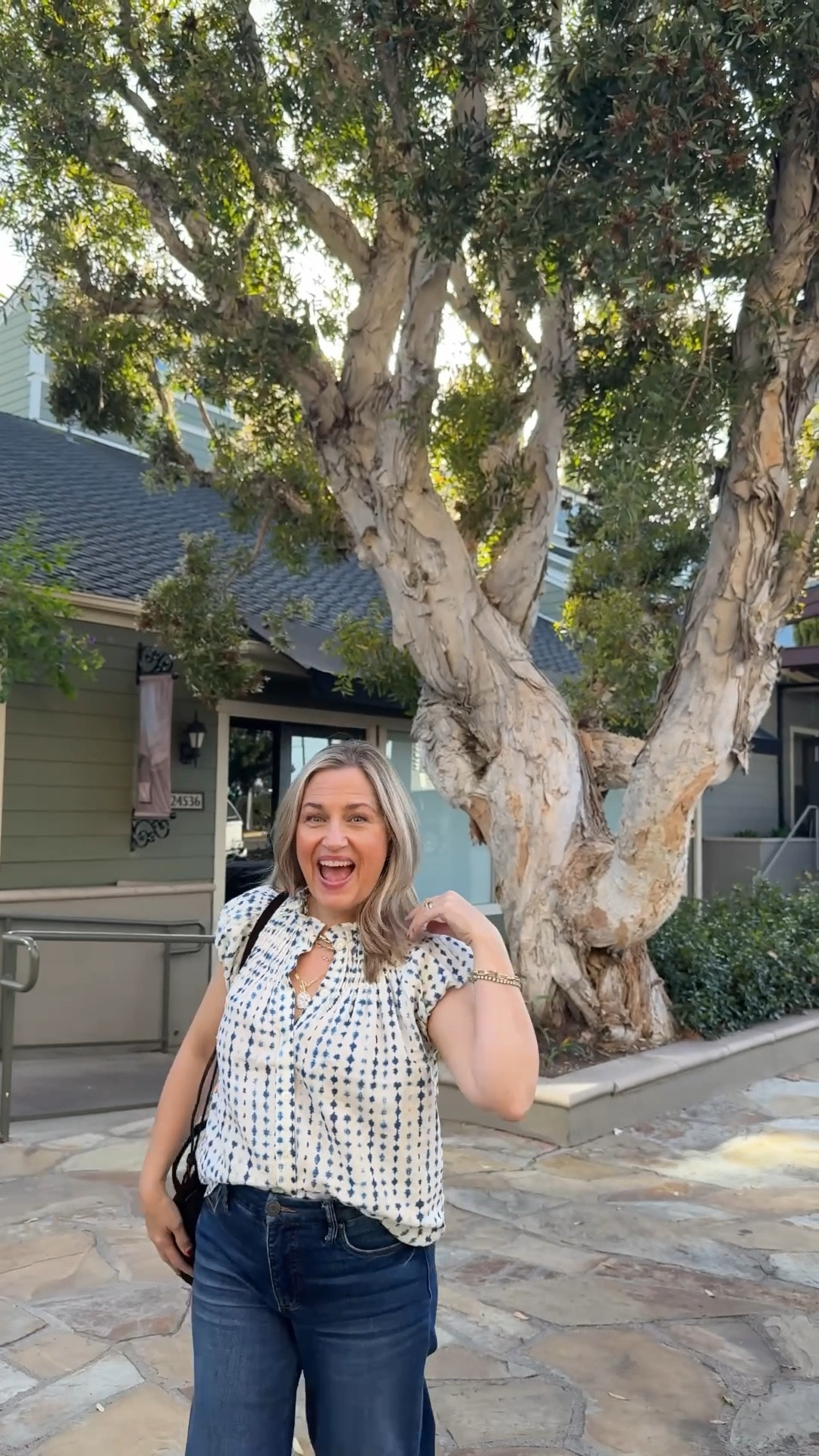 It’s adorable shirt is on sale for $21 this weekend it also comes in black and a couple other colors  

#LTKSaleAlert #LTKdayinmylife #LTKspring