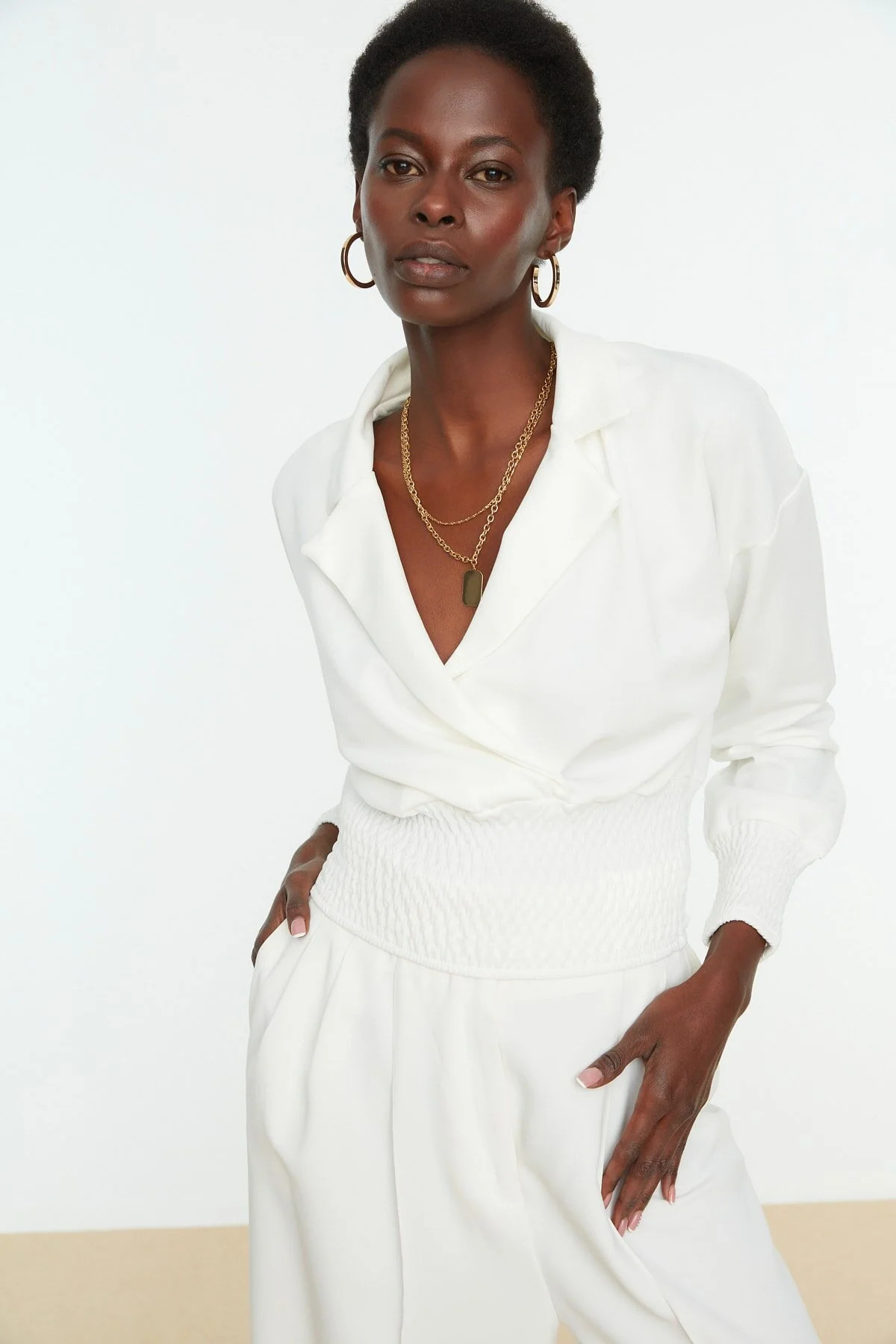 Trendyol CollectionBluse - Ecru - Regular Fit(428)Zahle deine Rechnung innerhalb von 30 Tagen –... | Trendyol DE