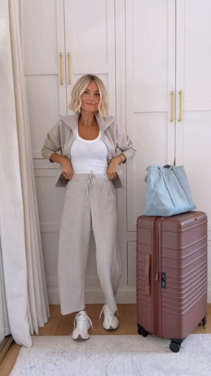 The set that I cannot get over from Target! It is so comfortable! The perfect fall travel look! Wearing S!

Loverly Grey, Target, travel outfit, matching set, loungewear, airport outfit 

 

#LTKSeasonal #LTKTravel