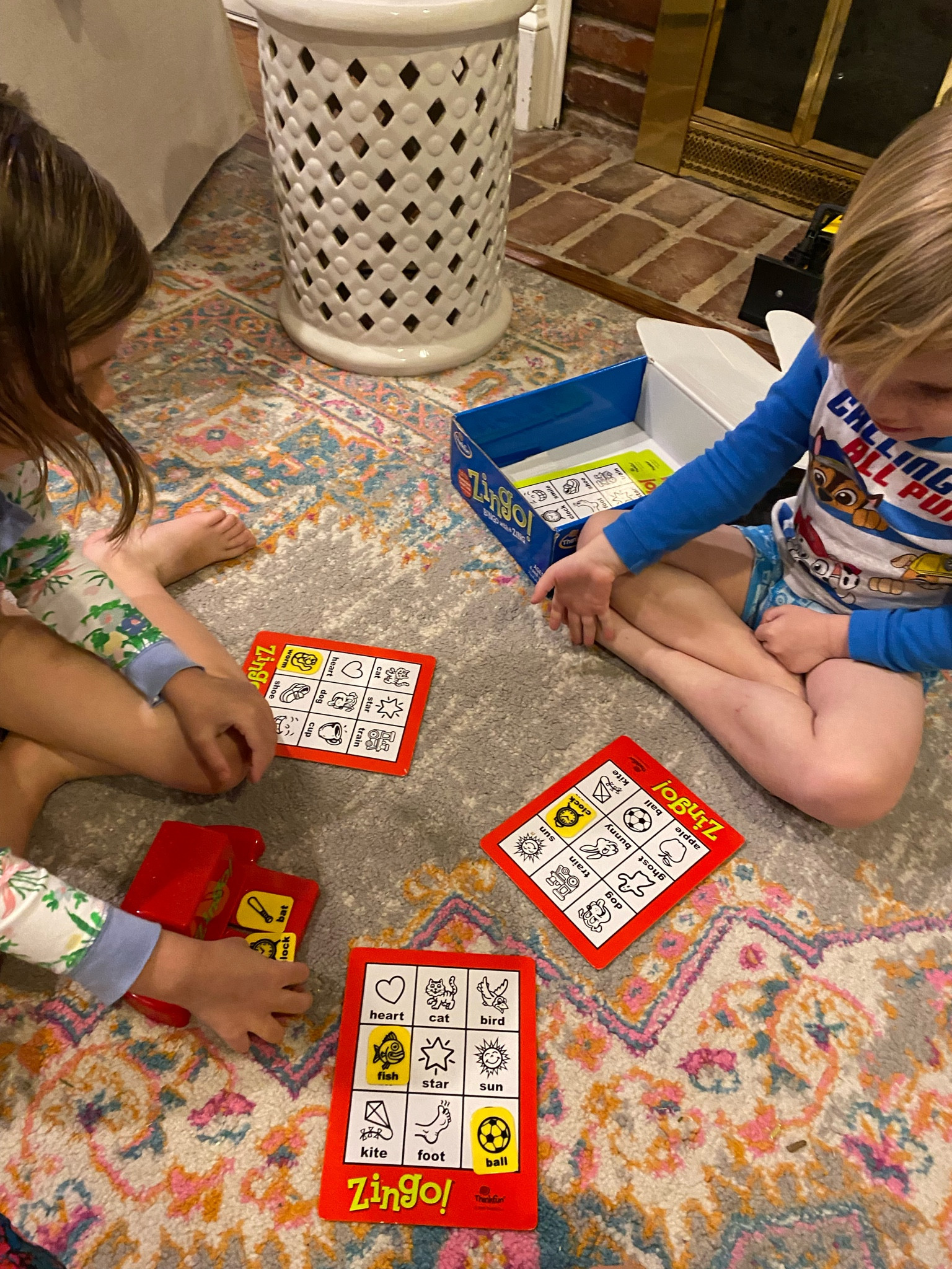  ThinkFun Zingo Sight Words Award Winning Early Reading Game for  Pre-K to 2nd Grade - Toy of the Year Finalist, A Fun and Educational Game  Developed by Educators for Boys and