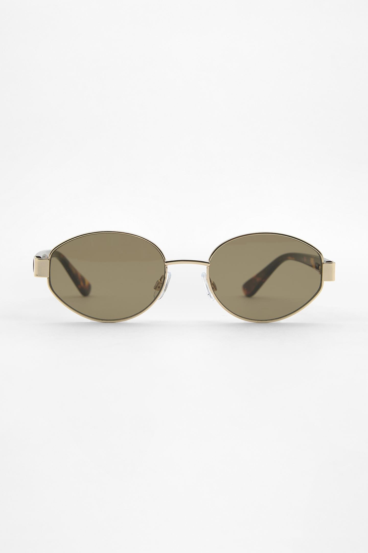 Oval lens sunglasses | PULL and BEAR UK
