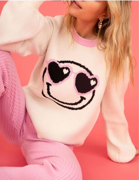 The cutest smiley face heart eyes sweater! Perfect for Valentine’s Day 💌

#LTKSeasonal #LTKFind #LTKstyletip