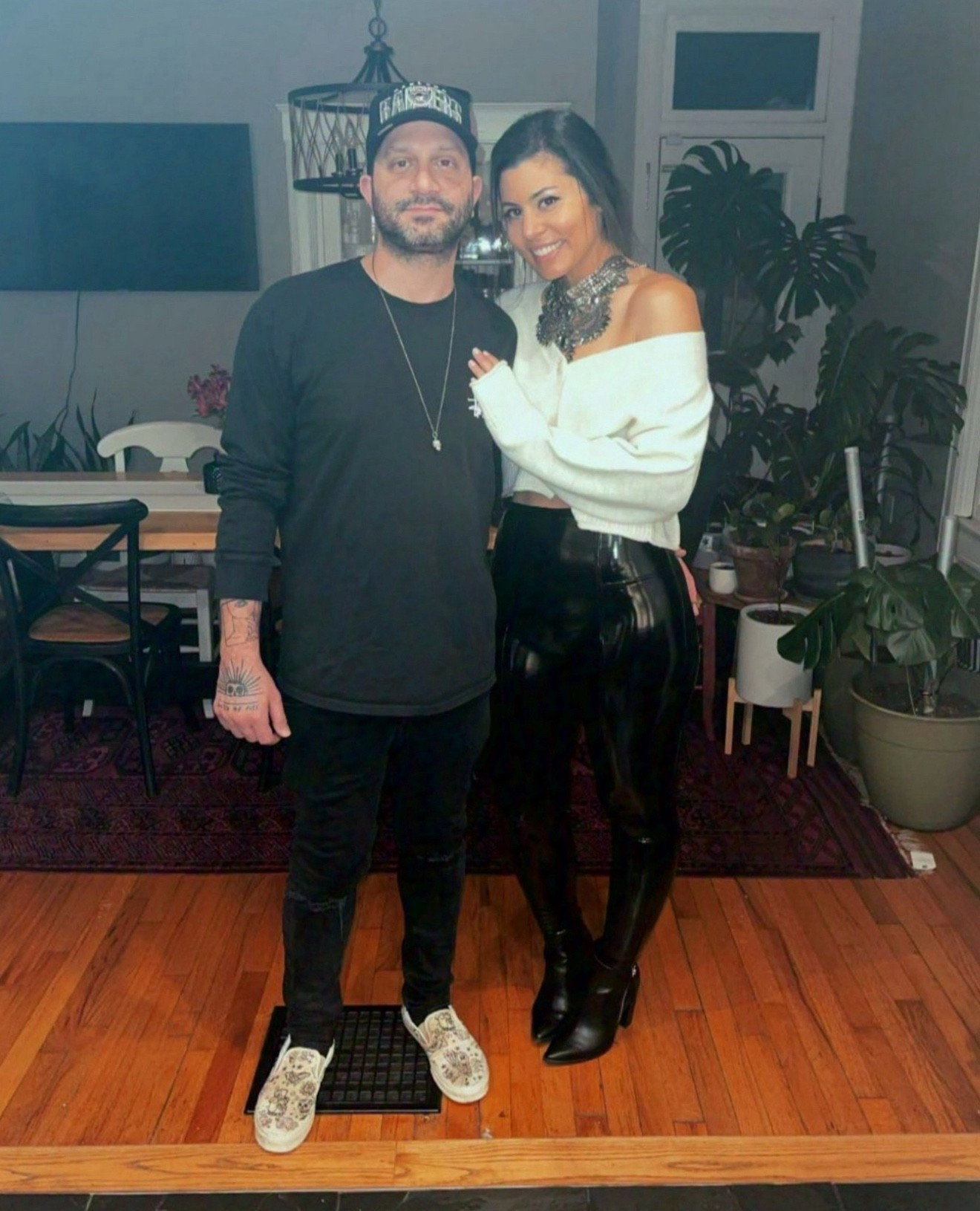 Obsessed with these faux patent leather leggings from SPANX! 🖤 

#fallfashion #winterfashion #christmas #newyears #holidays #patentleather #spanx #leggings #fauxleather #fauxpatentleather #holidayoutfits #holidayootd #ootd

#LTKHoliday #LTKSaleAlert #LTKGiftGuide