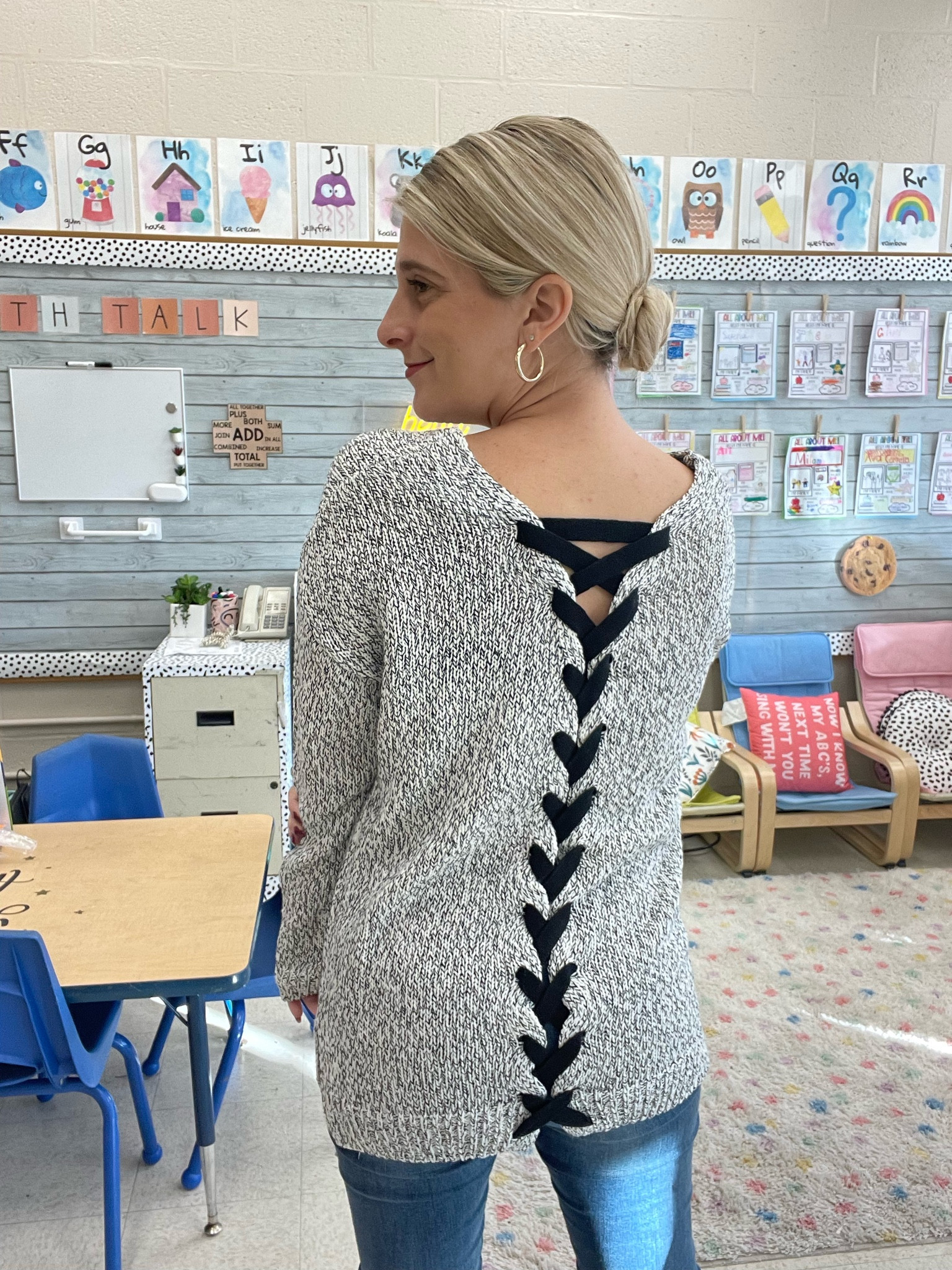 Comfy sweater with the cutest back. Love 💕 

#LTKstyletip #LTKunder50 #LTKSeasonal