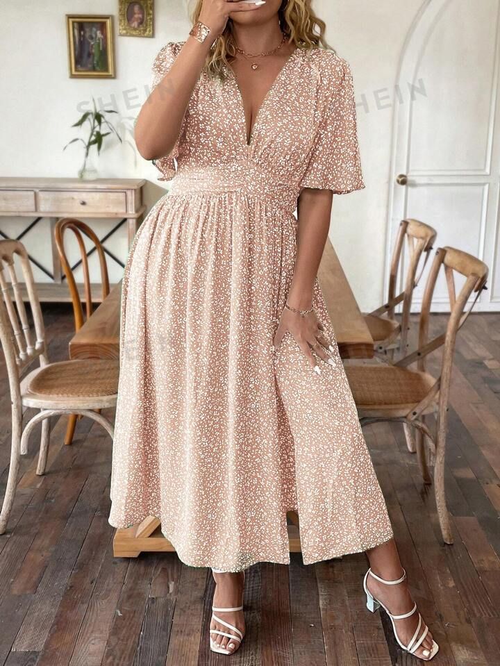 SHEIN Frenchy Plus Size Floral Print V-Neck Wrap Maxi Dress With Slit And Elastic Waistband | SHEIN