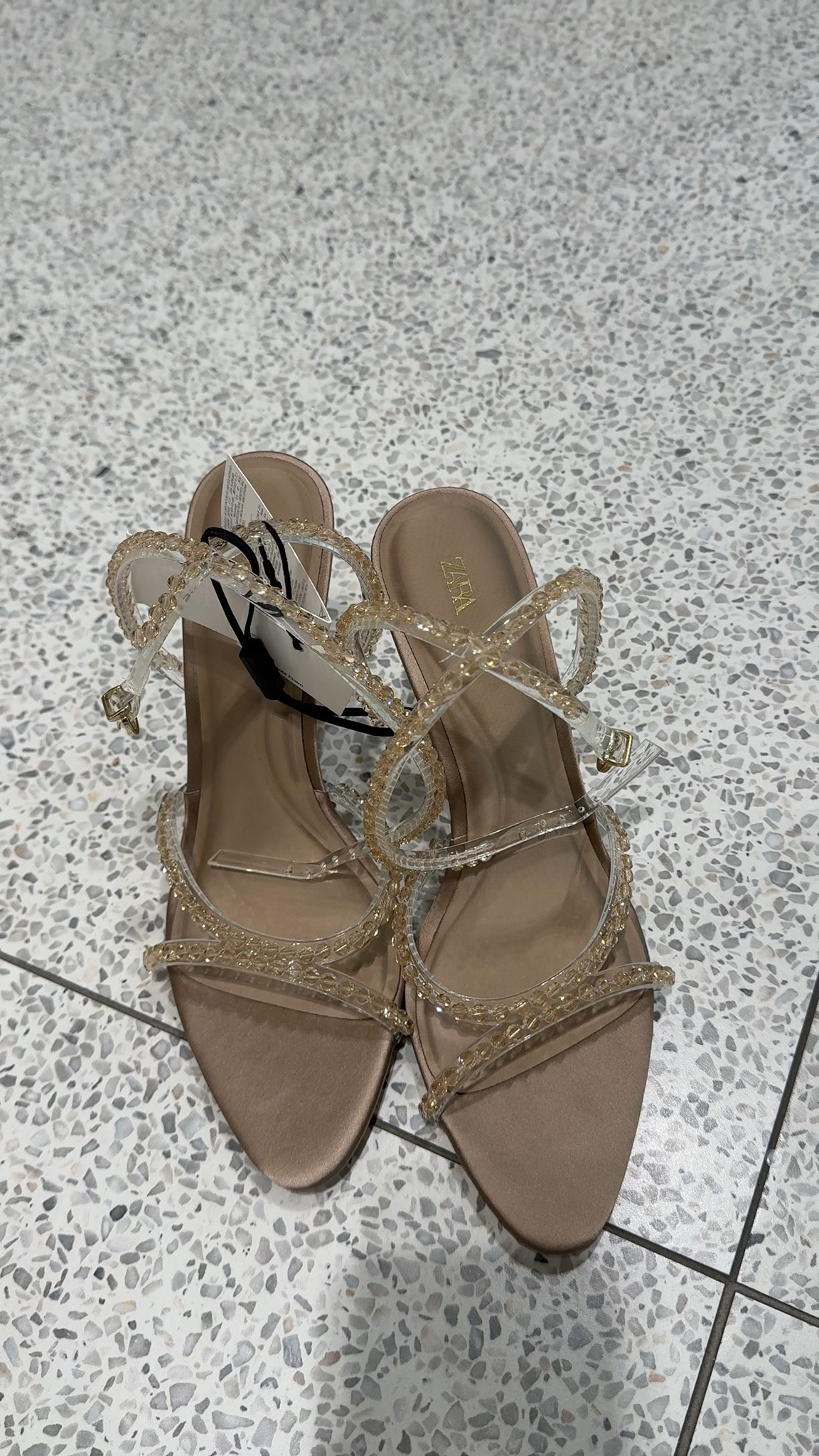 The sexiest Zara heels

#LTKSaleAlert #LTKOver40 #LTKSeasonal