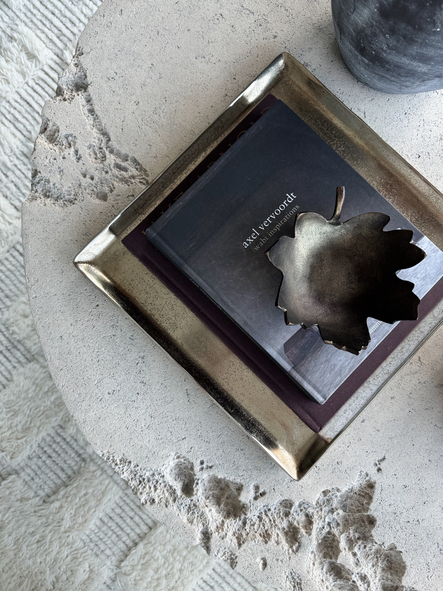 Organic Modern Living Room🤎

Fall decor, coffee table decor, coffee table books, neutral rug, autumn decor

#LTKFallSale #LTKHome #LTKStyleTip